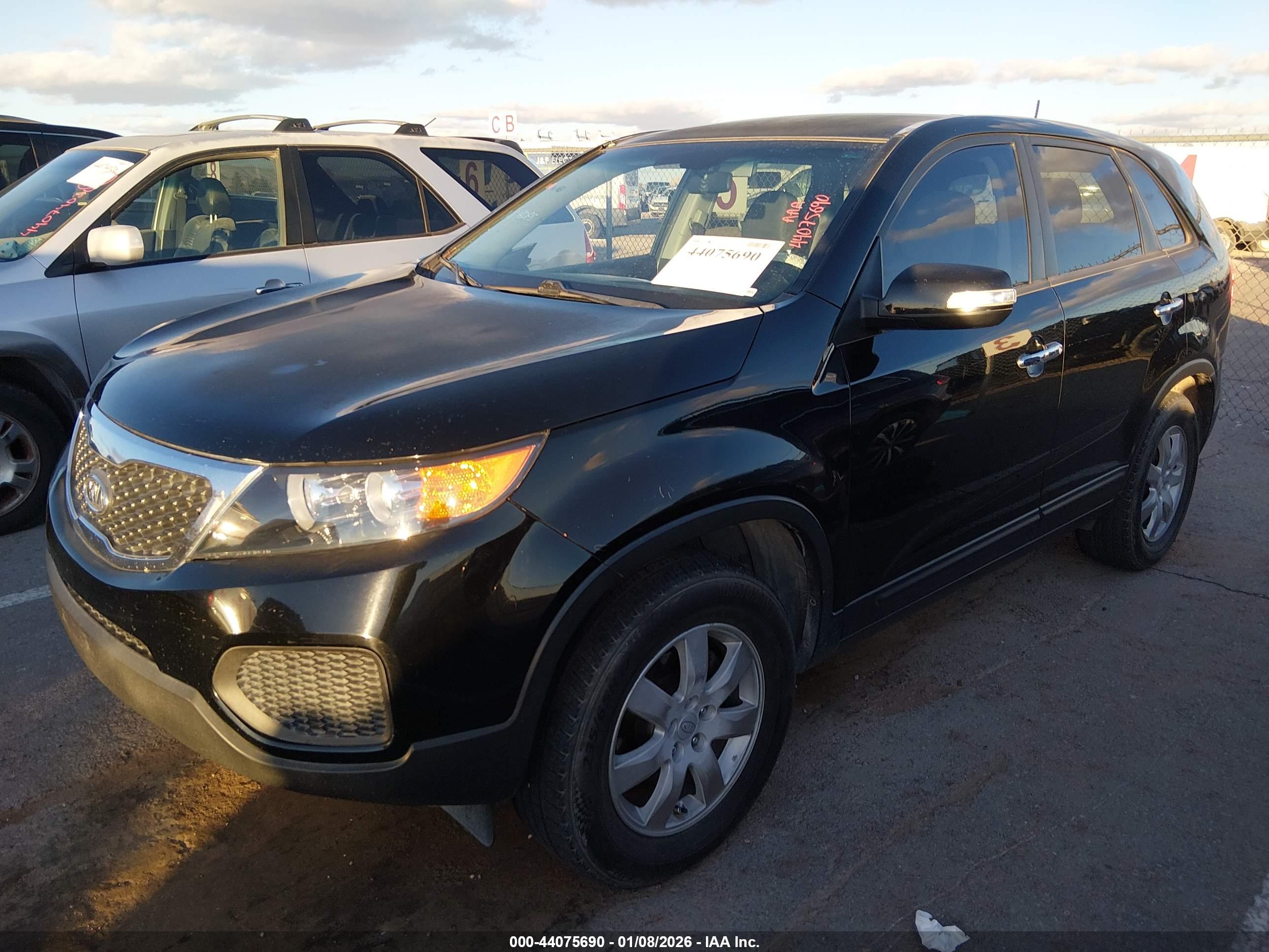KIA SORENTO image 2