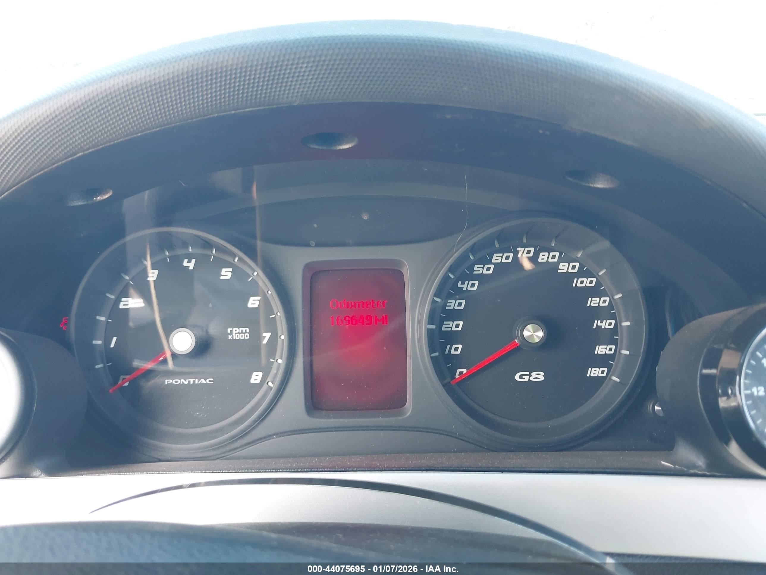 PONTIAC G8 image 7
