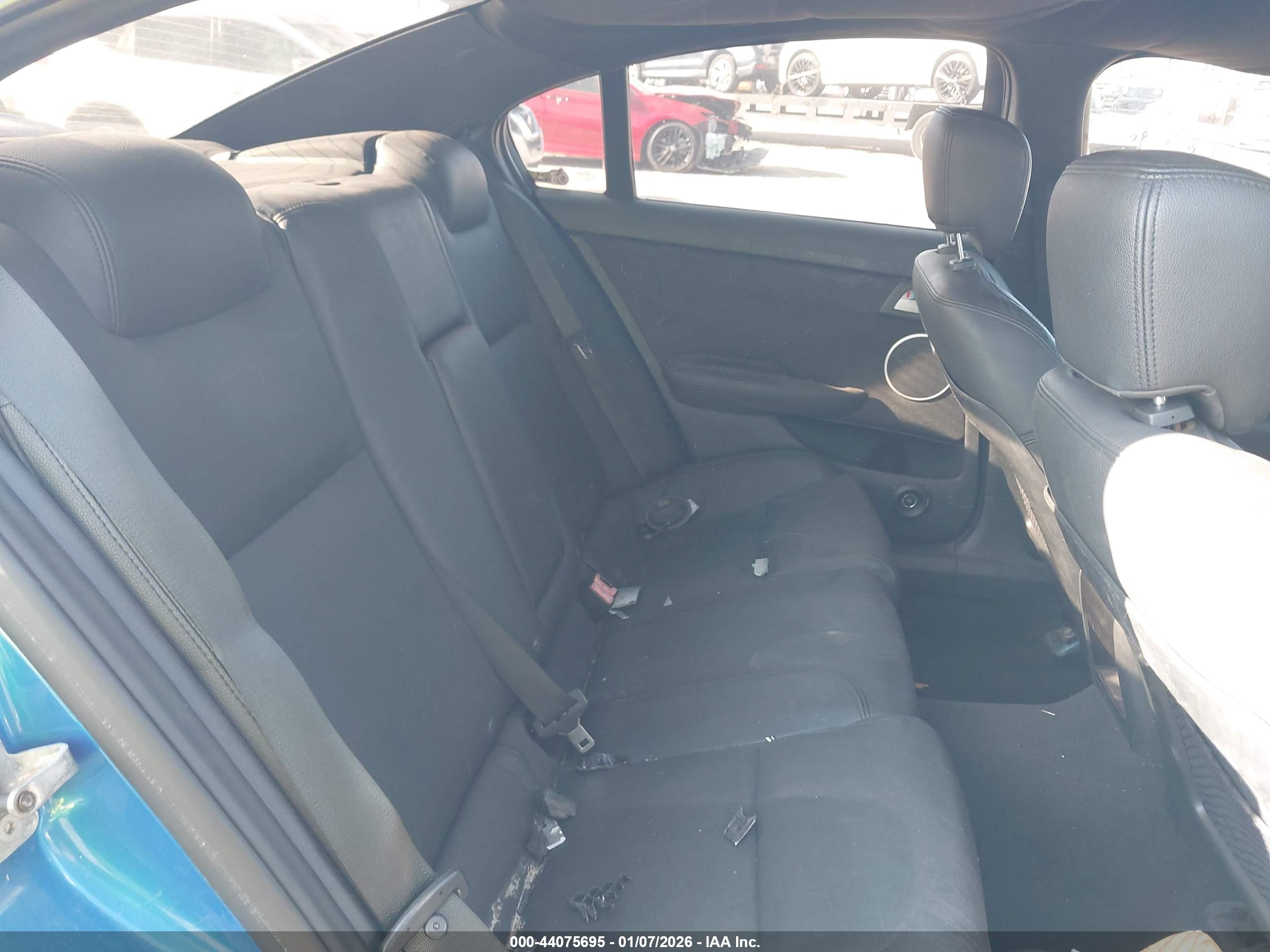 PONTIAC G8 image 8
