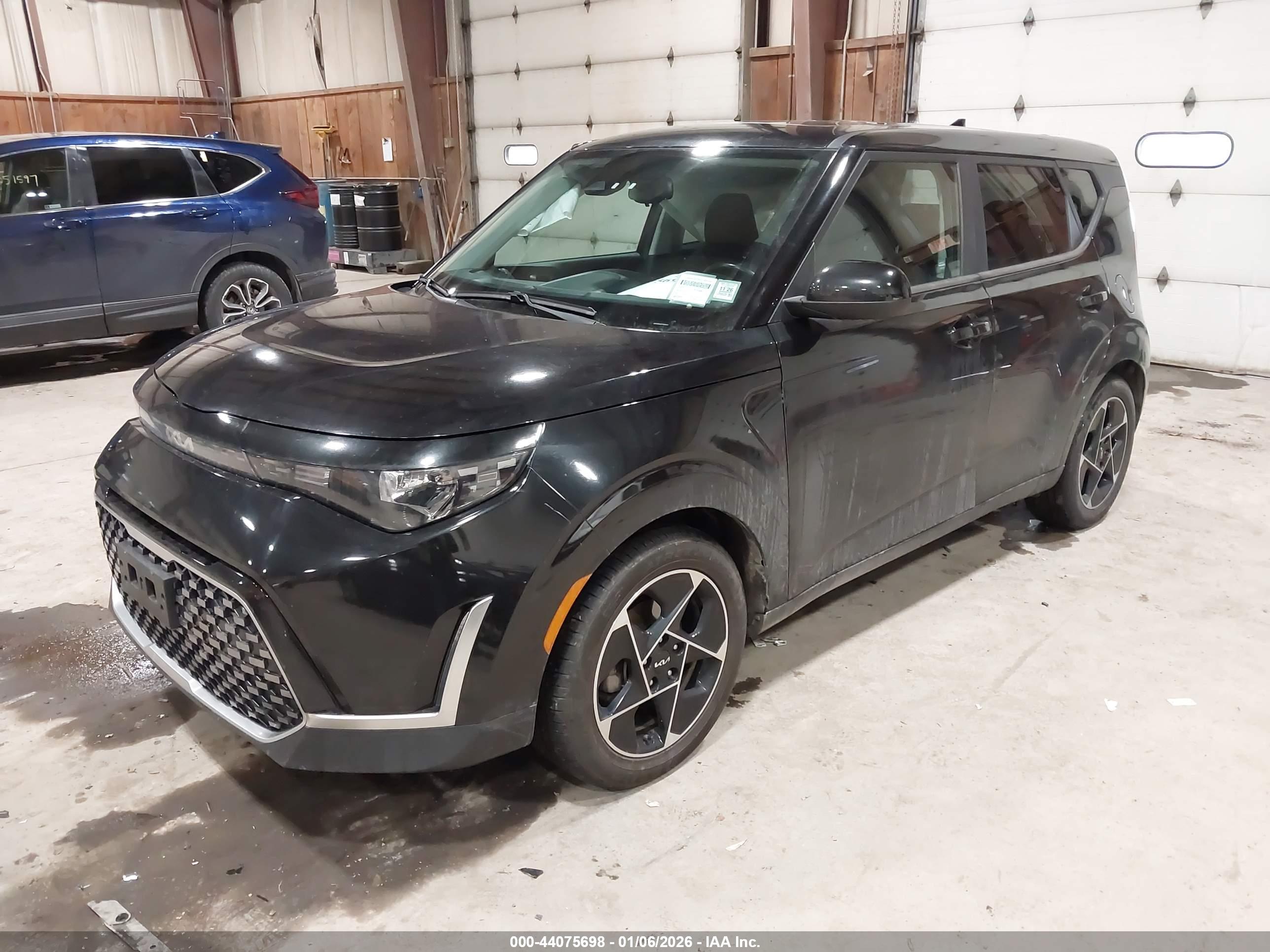 KIA SOUL image 2