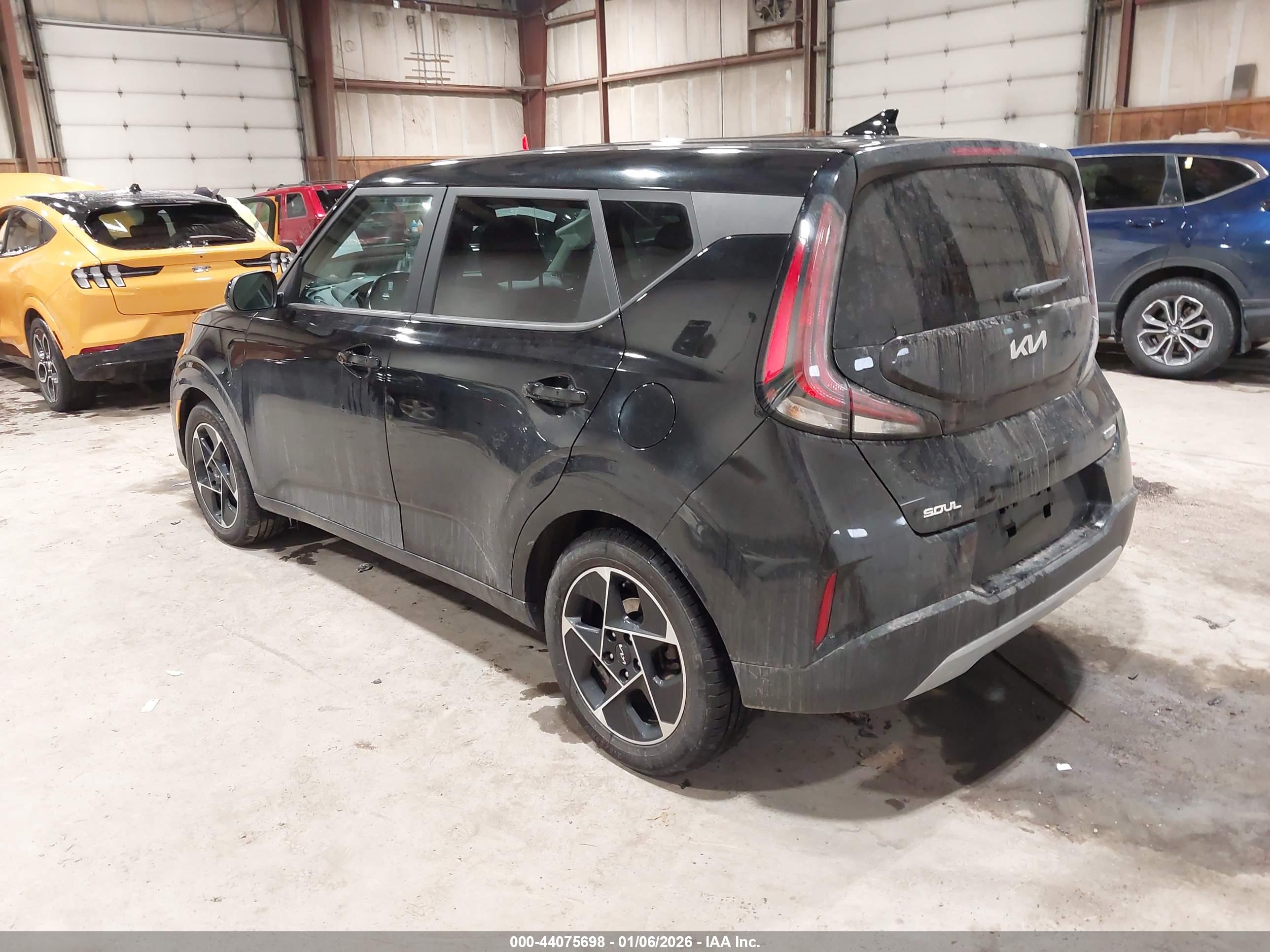 KIA SOUL image 3