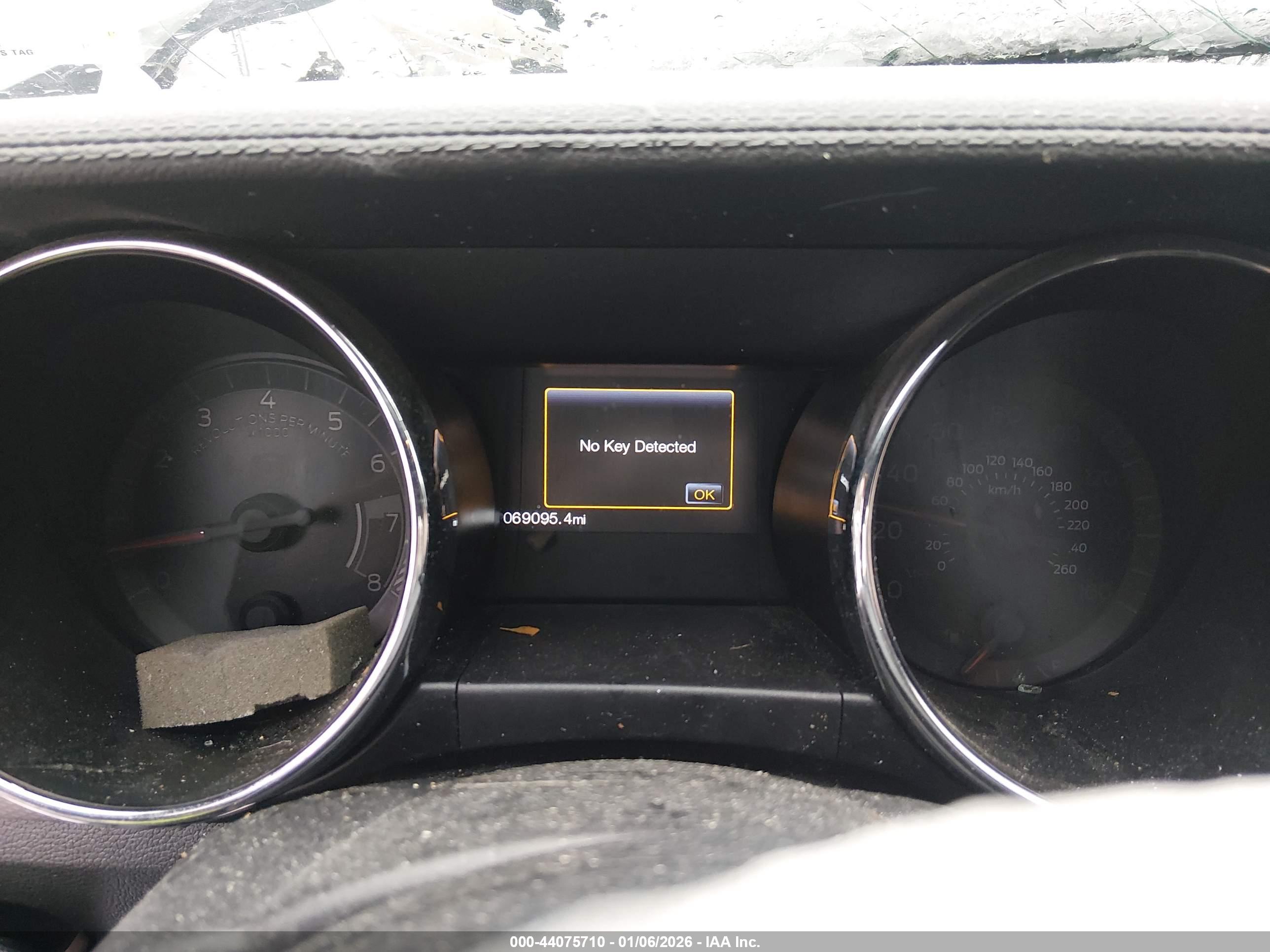 FORD MUSTANG image 7