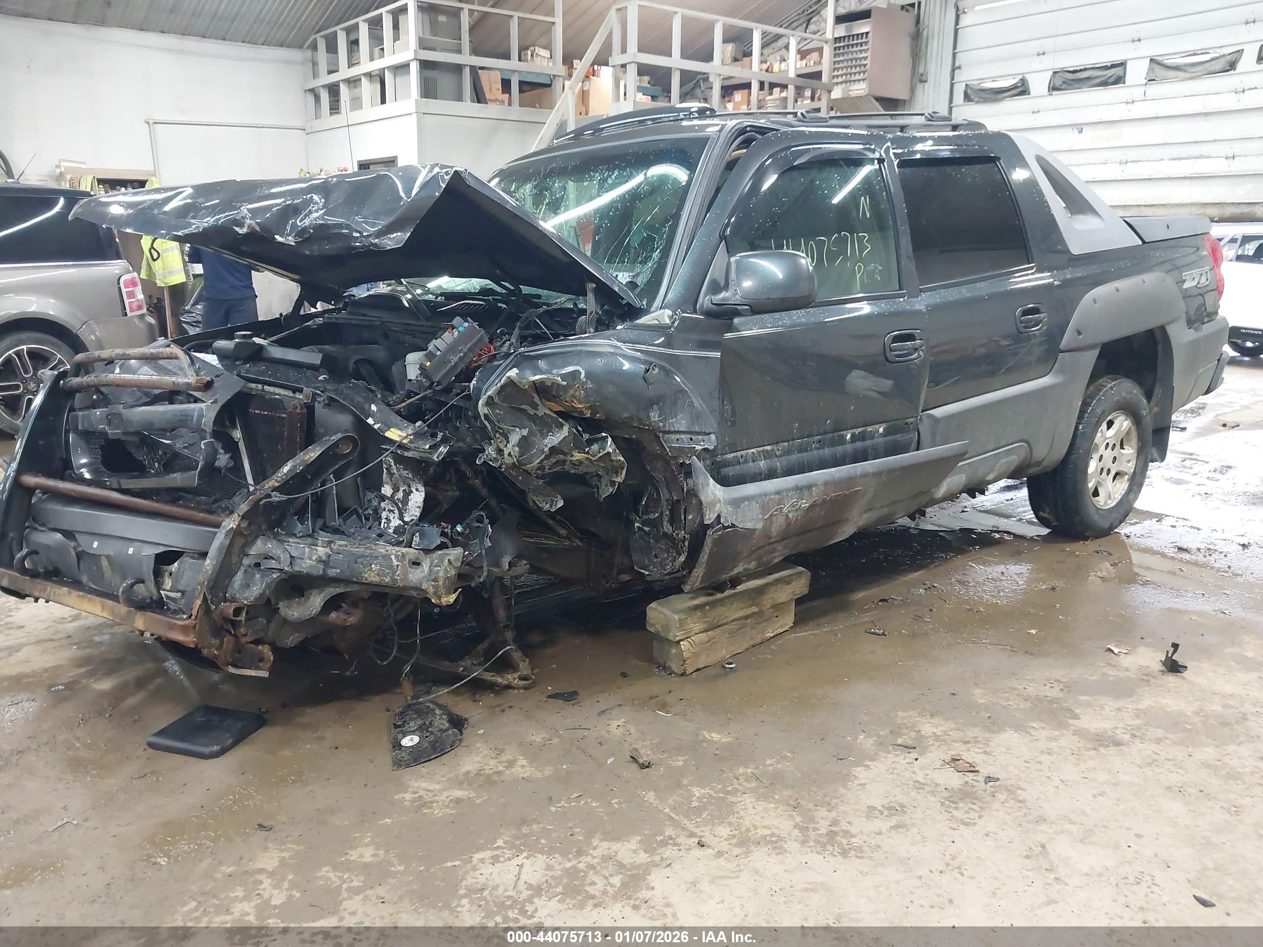 CHEVROLET AVALANCHE image 2