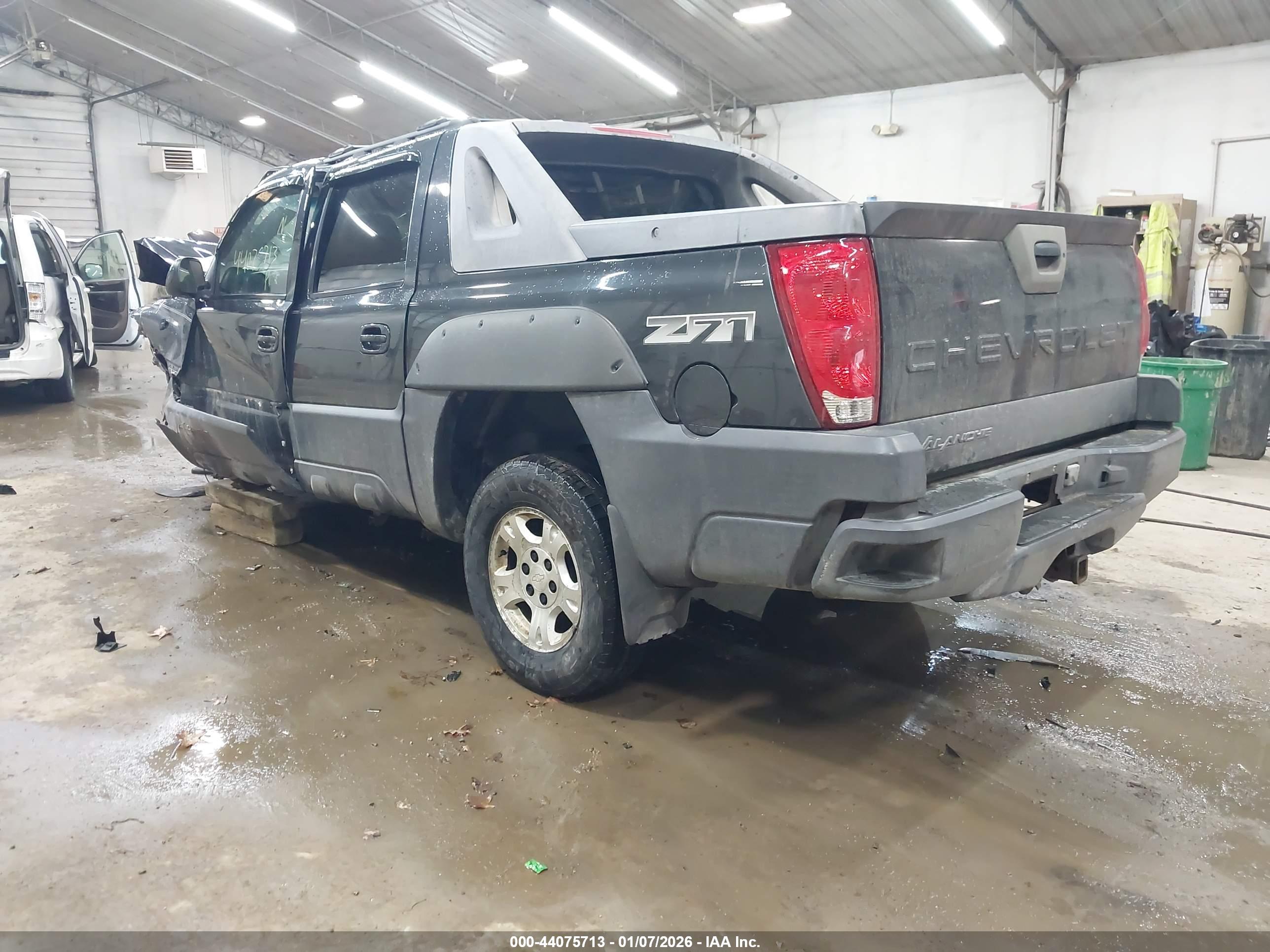 CHEVROLET AVALANCHE image 3