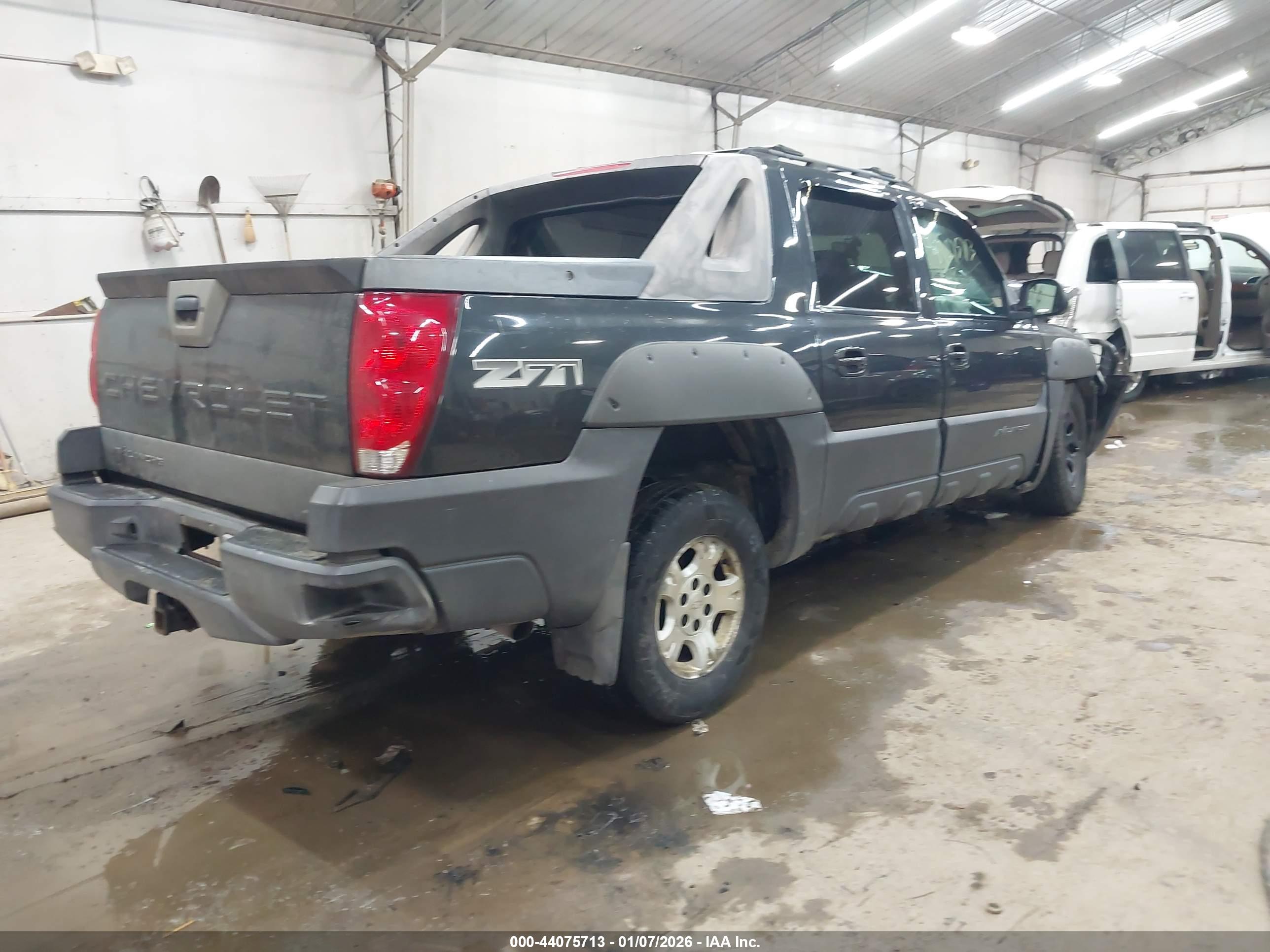 CHEVROLET AVALANCHE image 4