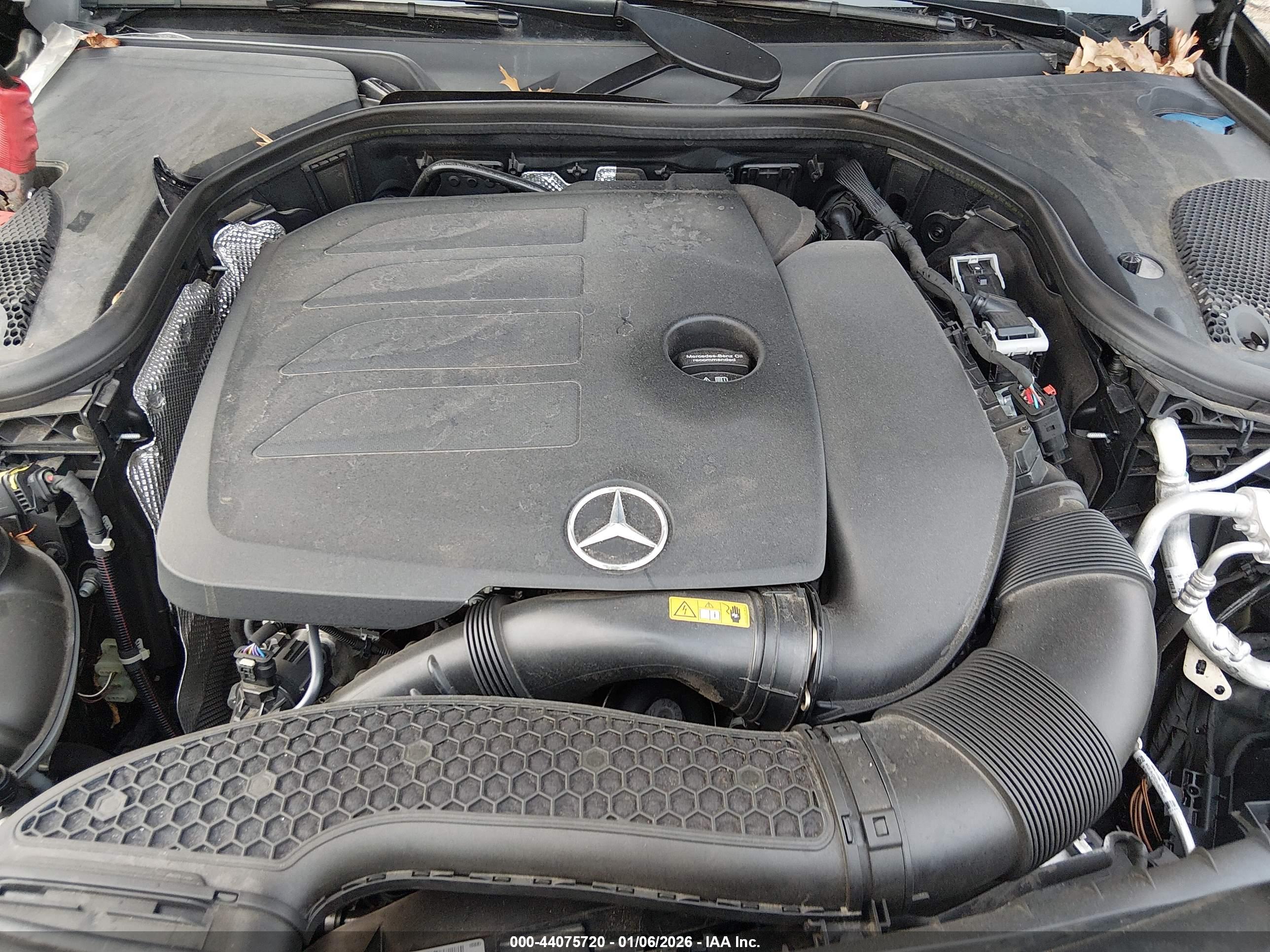 MERCEDES-BENZ E image 10