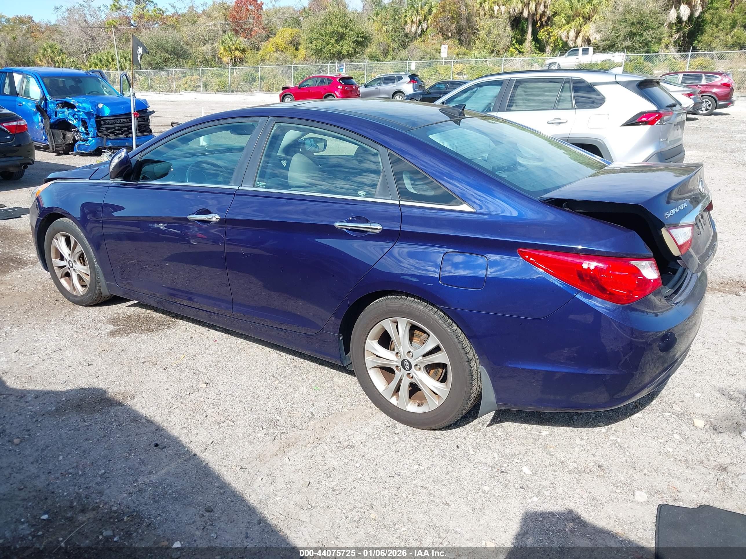 HYUNDAI SONATA image 3