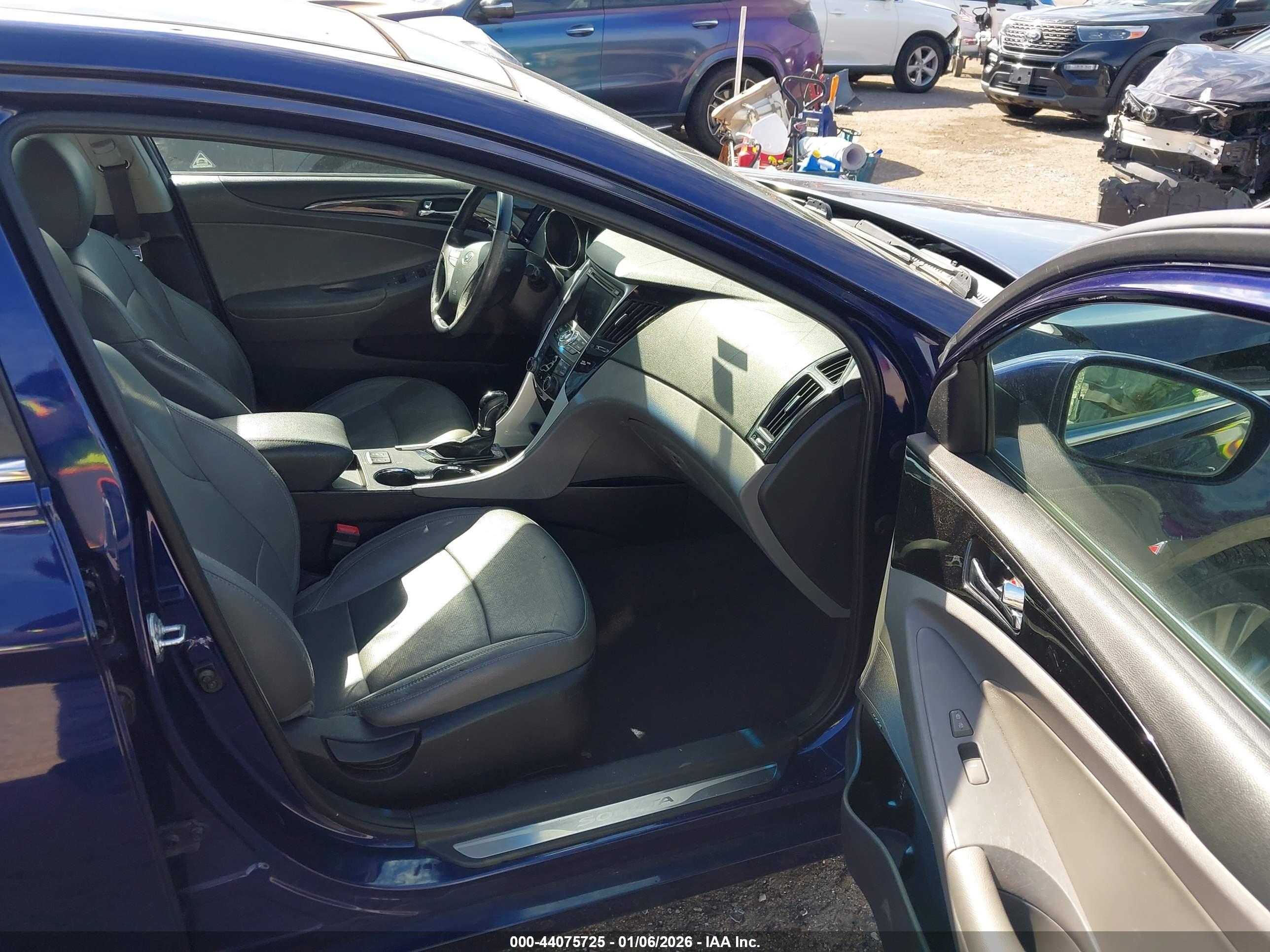 HYUNDAI SONATA image 5