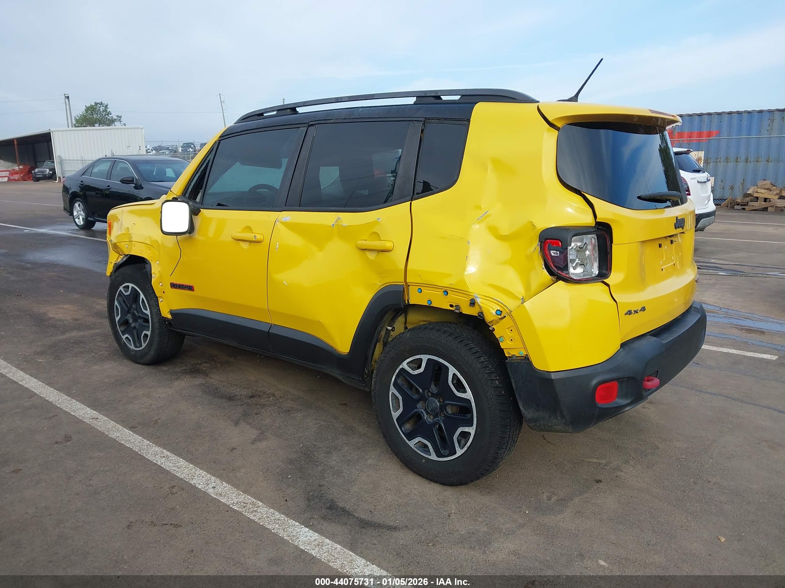JEEP RENEGADE image 3