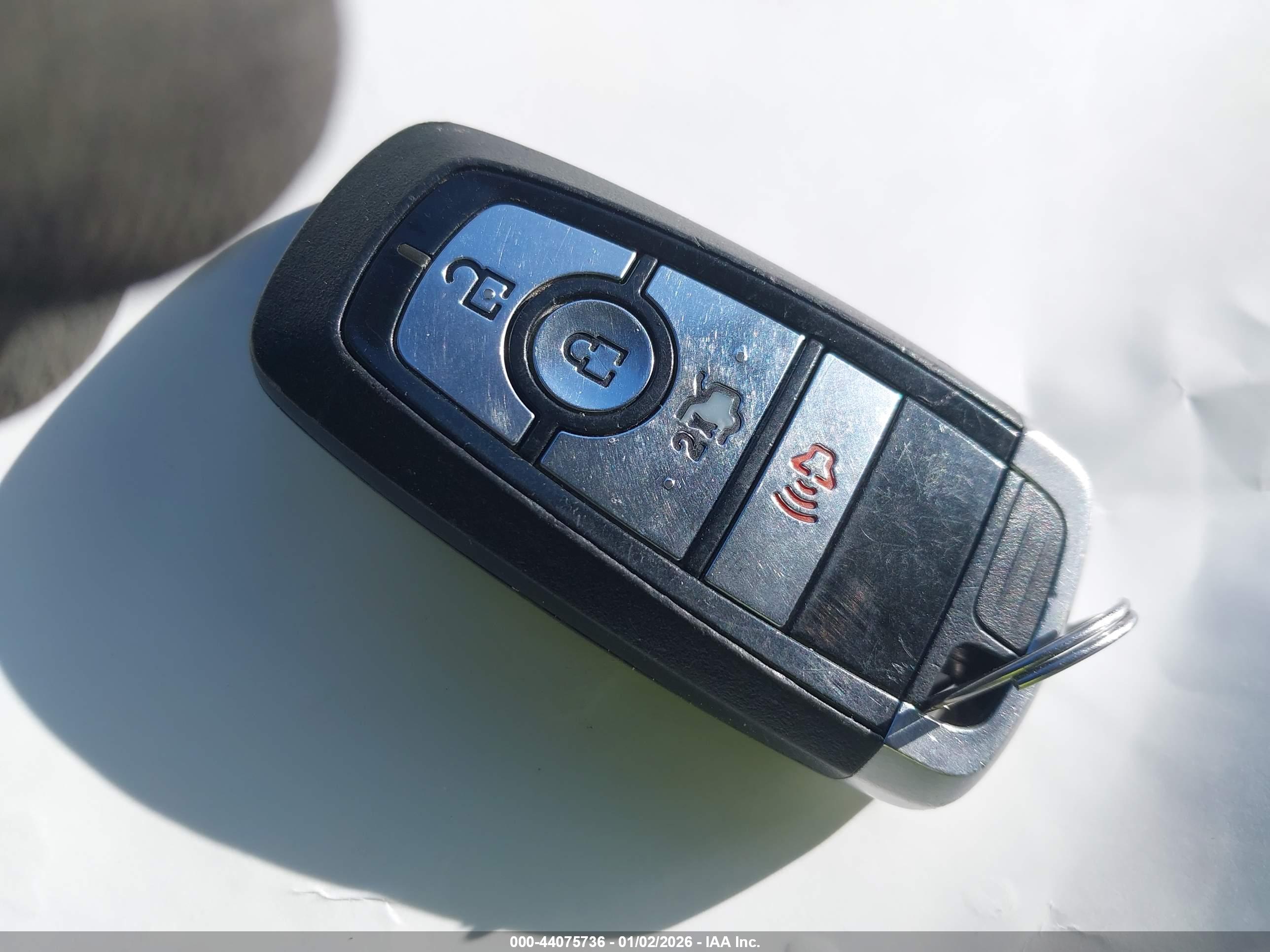 FORD FUSION image 11