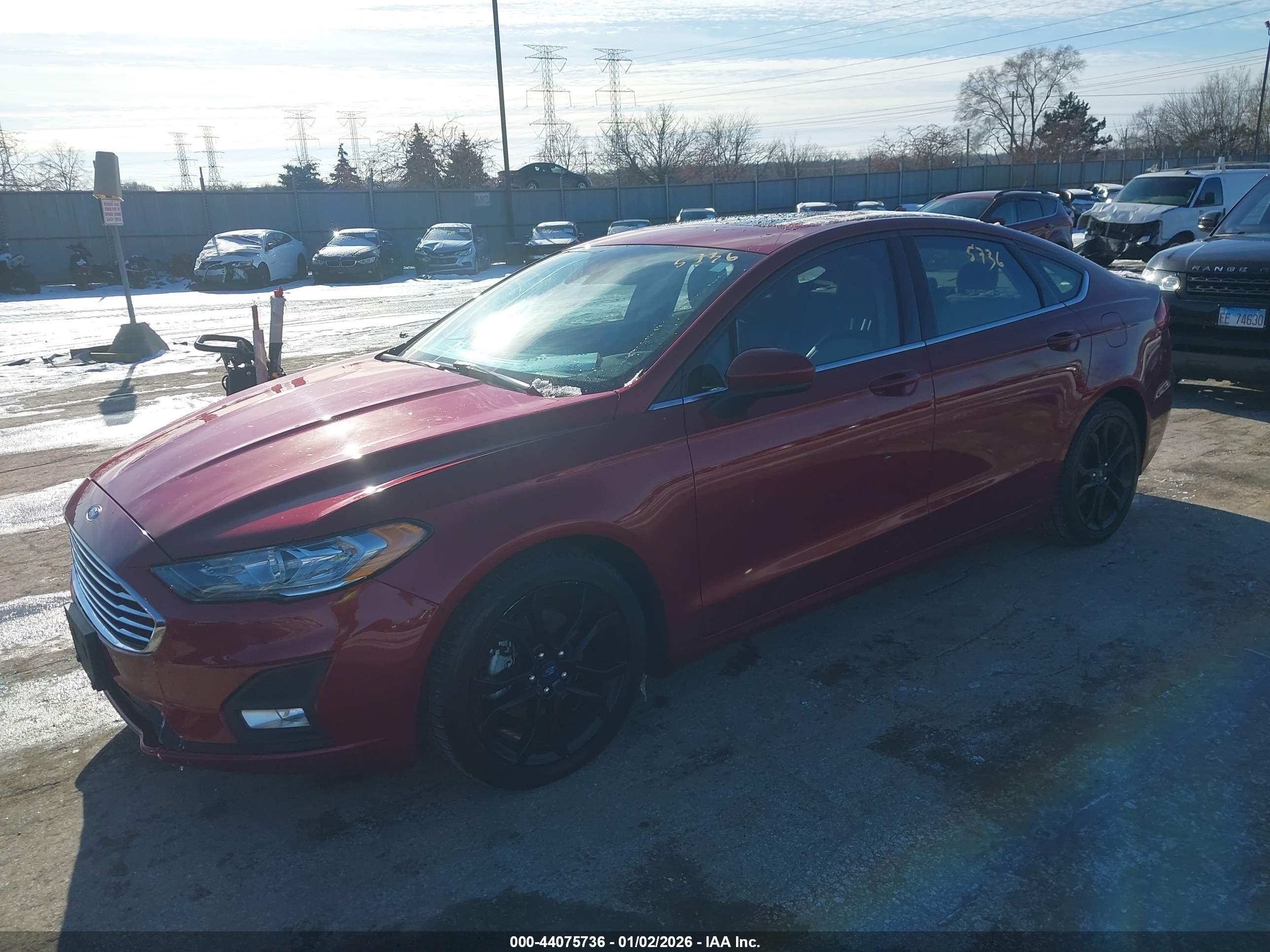FORD FUSION image 2