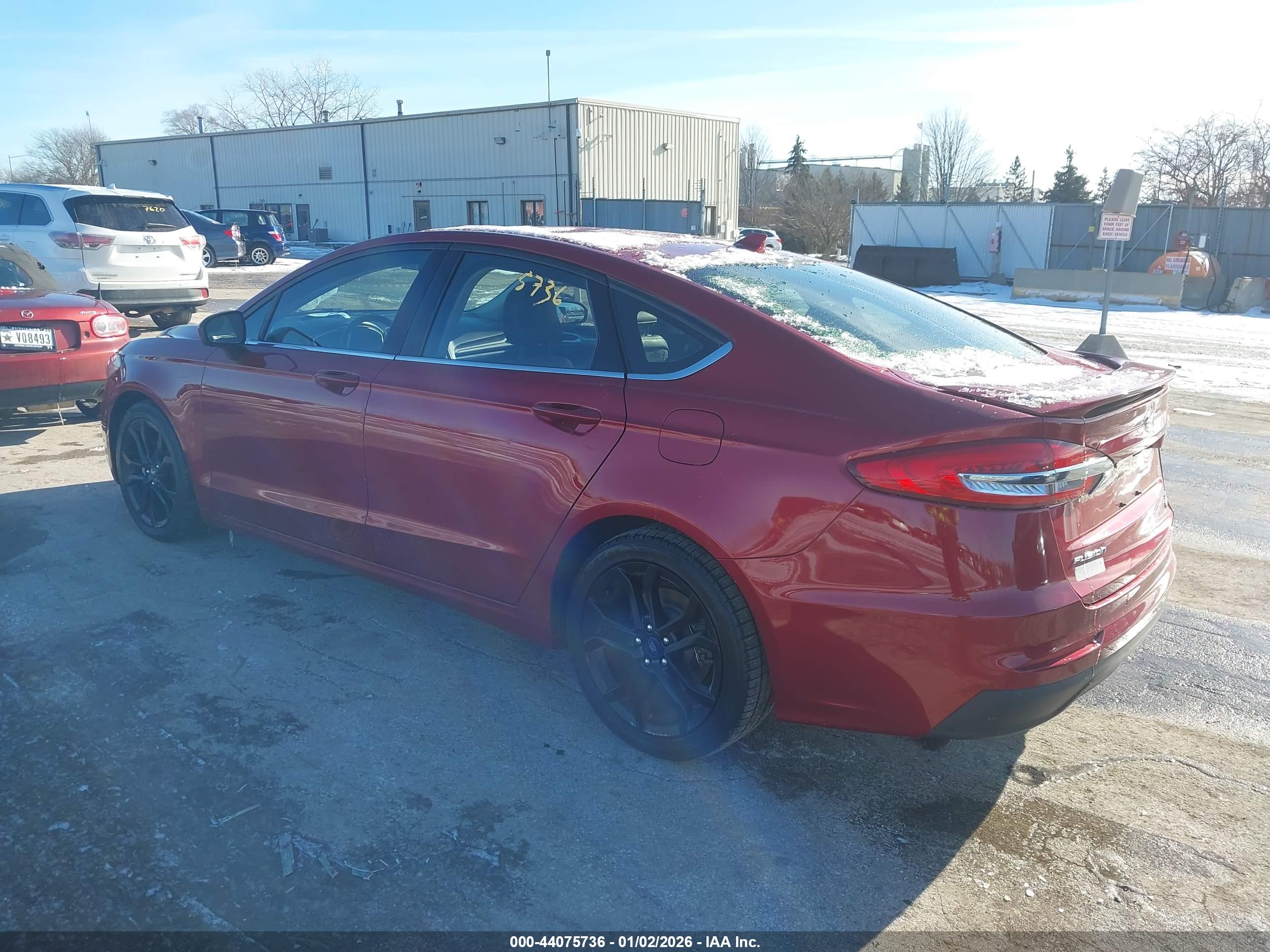 FORD FUSION image 3