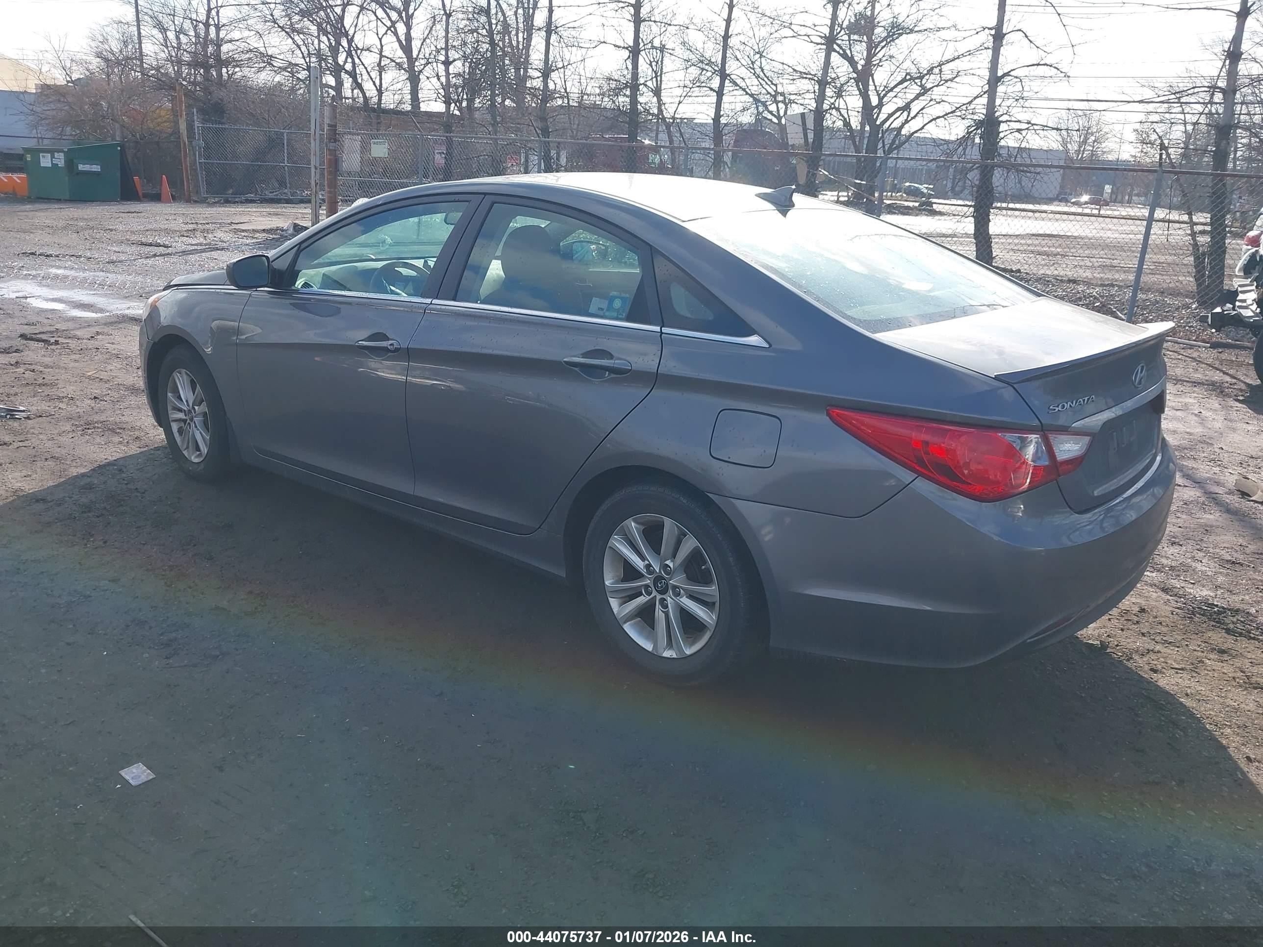HYUNDAI SONATA image 3