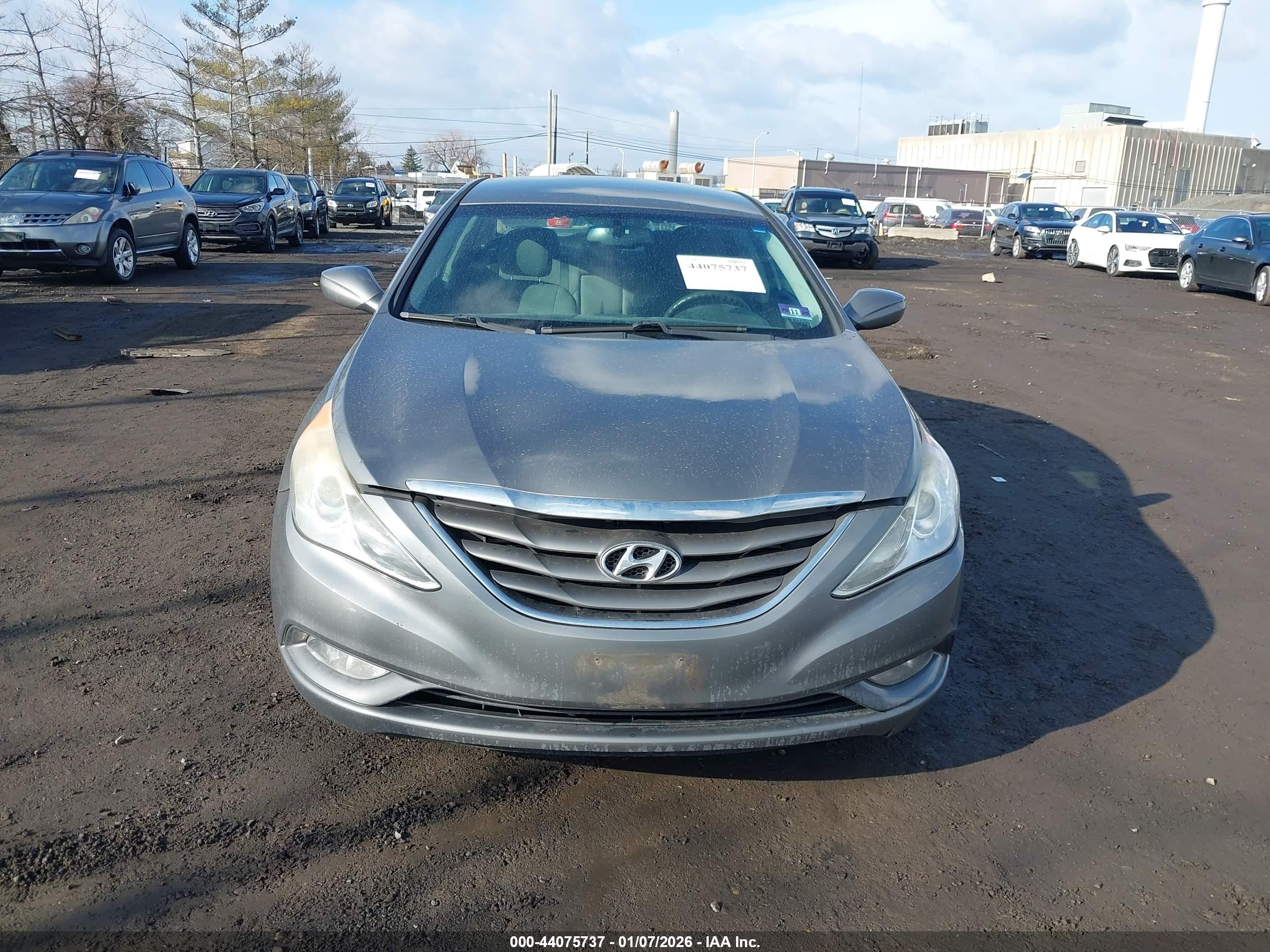 HYUNDAI SONATA image 6