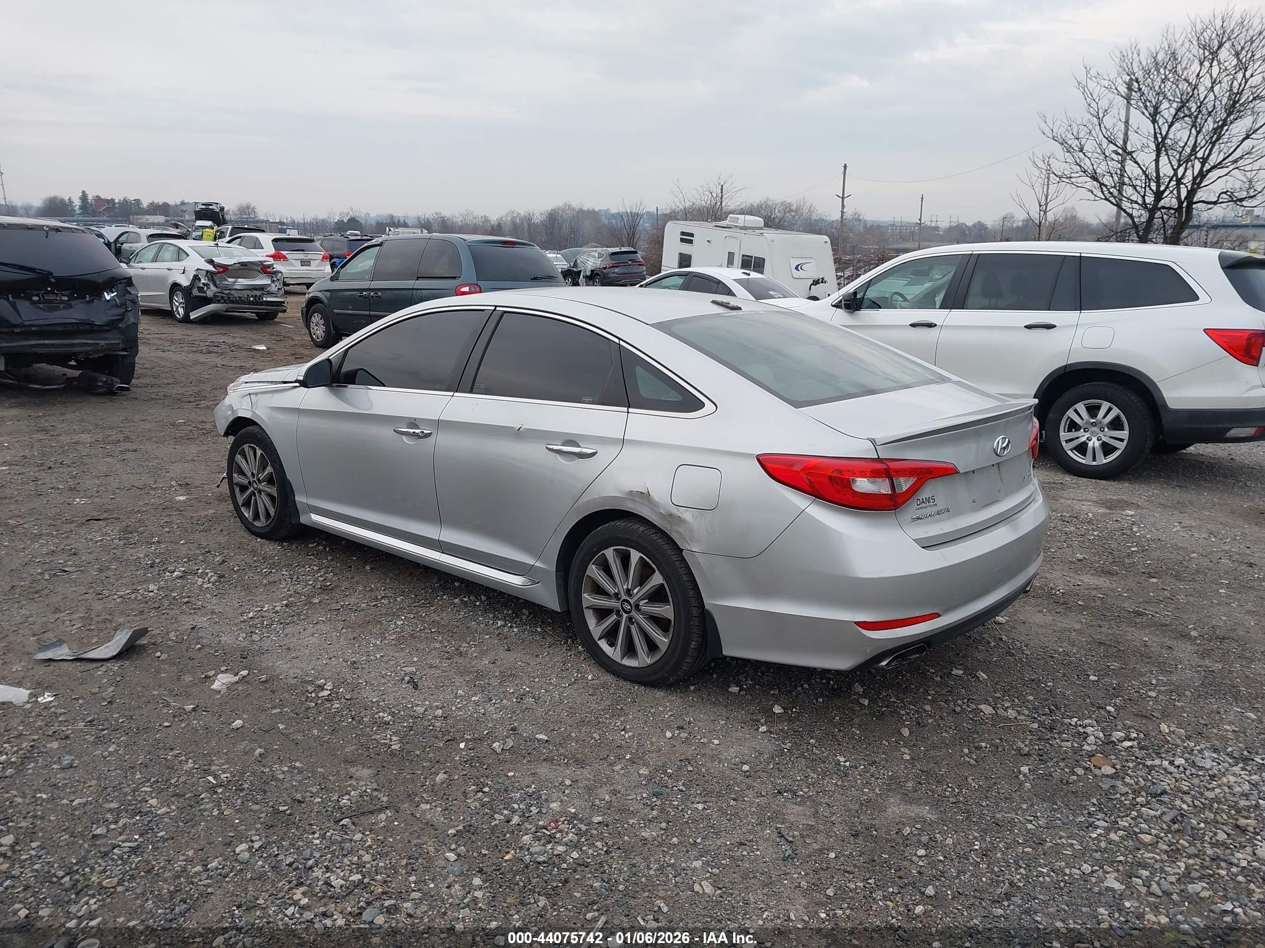 HYUNDAI SONATA image 3