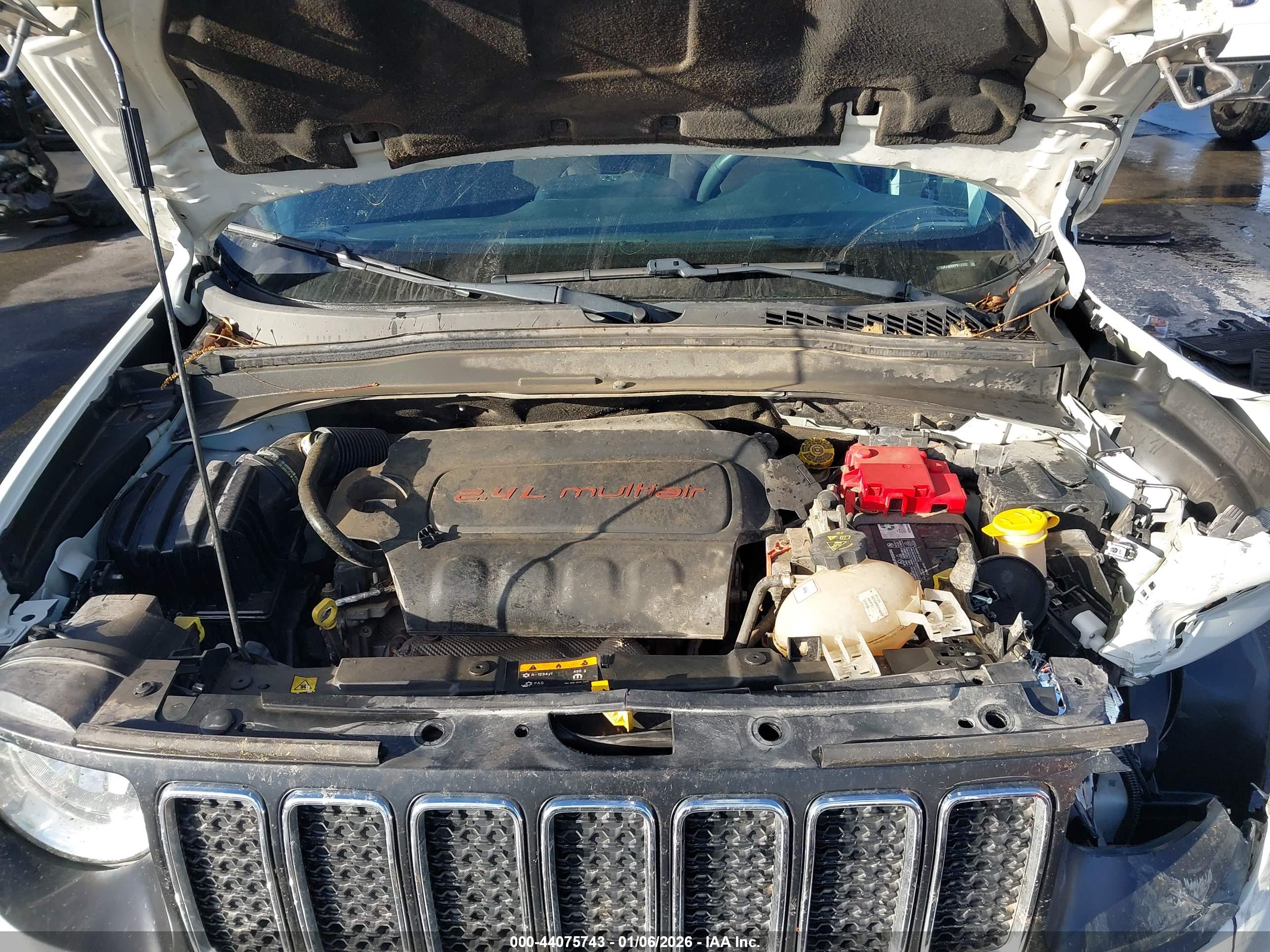 JEEP RENEGADE image 10