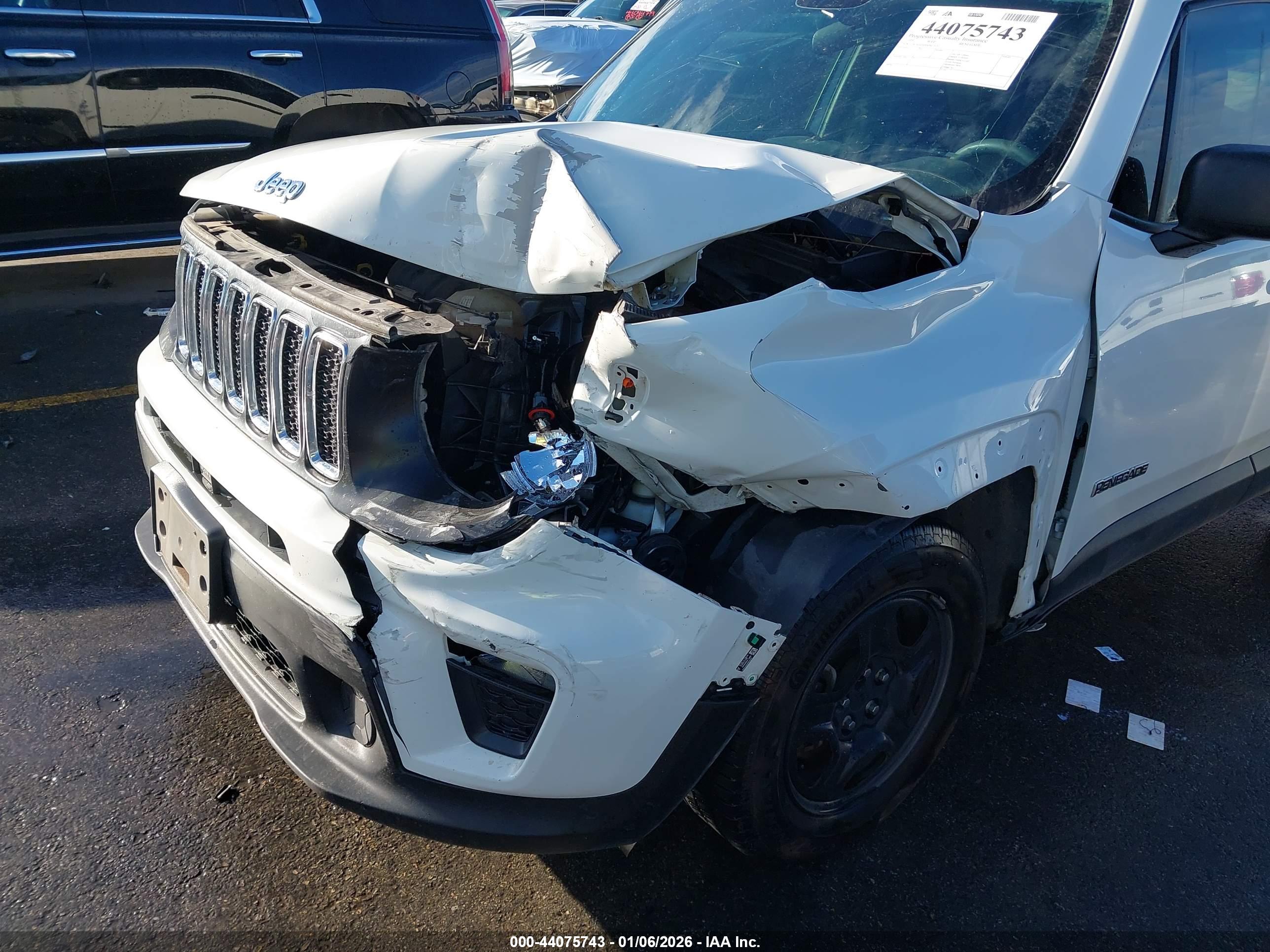 JEEP RENEGADE image 6