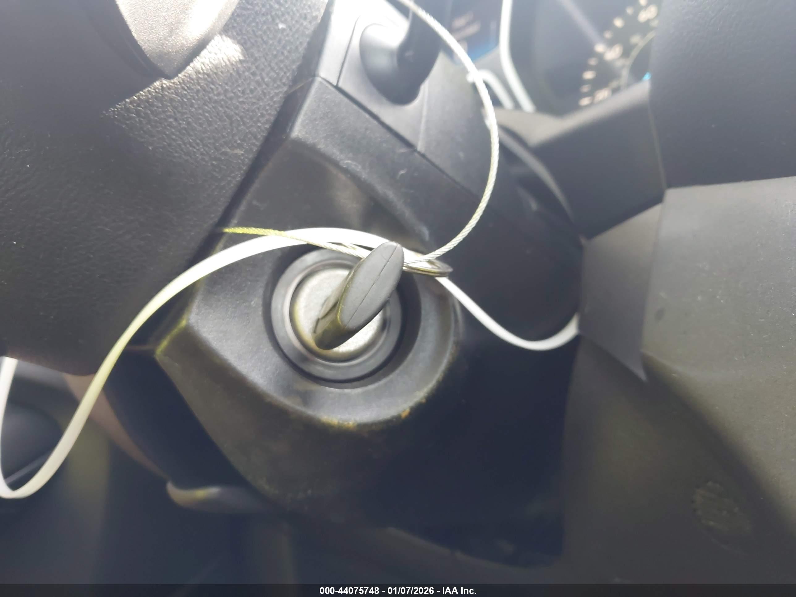 FORD ESCAPE image 11