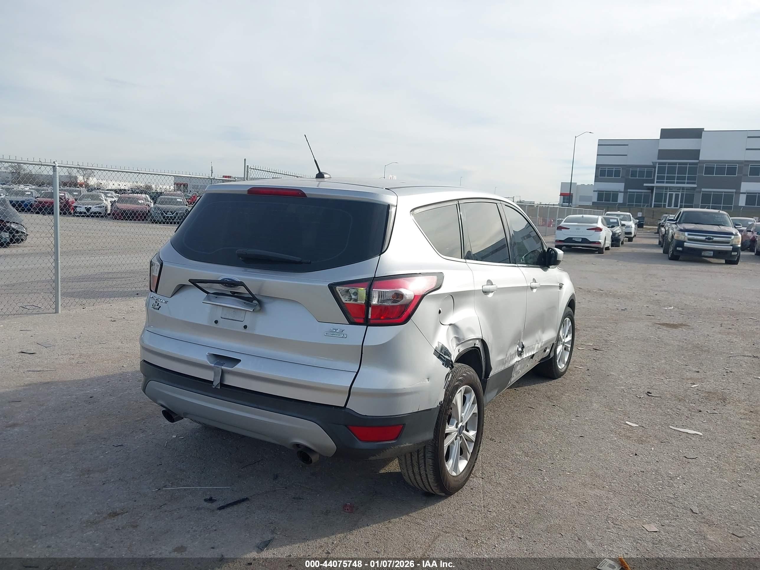 FORD ESCAPE image 4