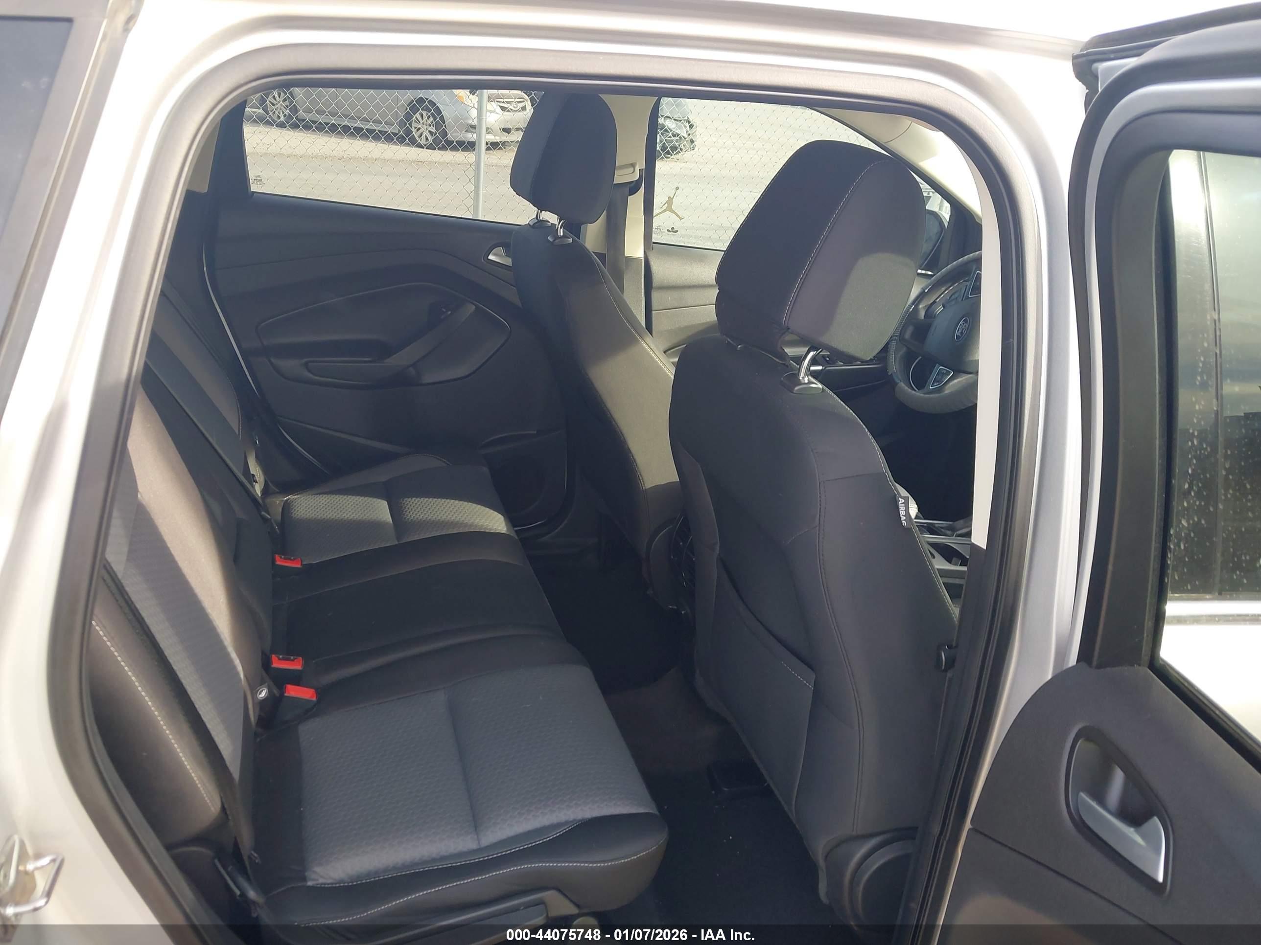 FORD ESCAPE image 8