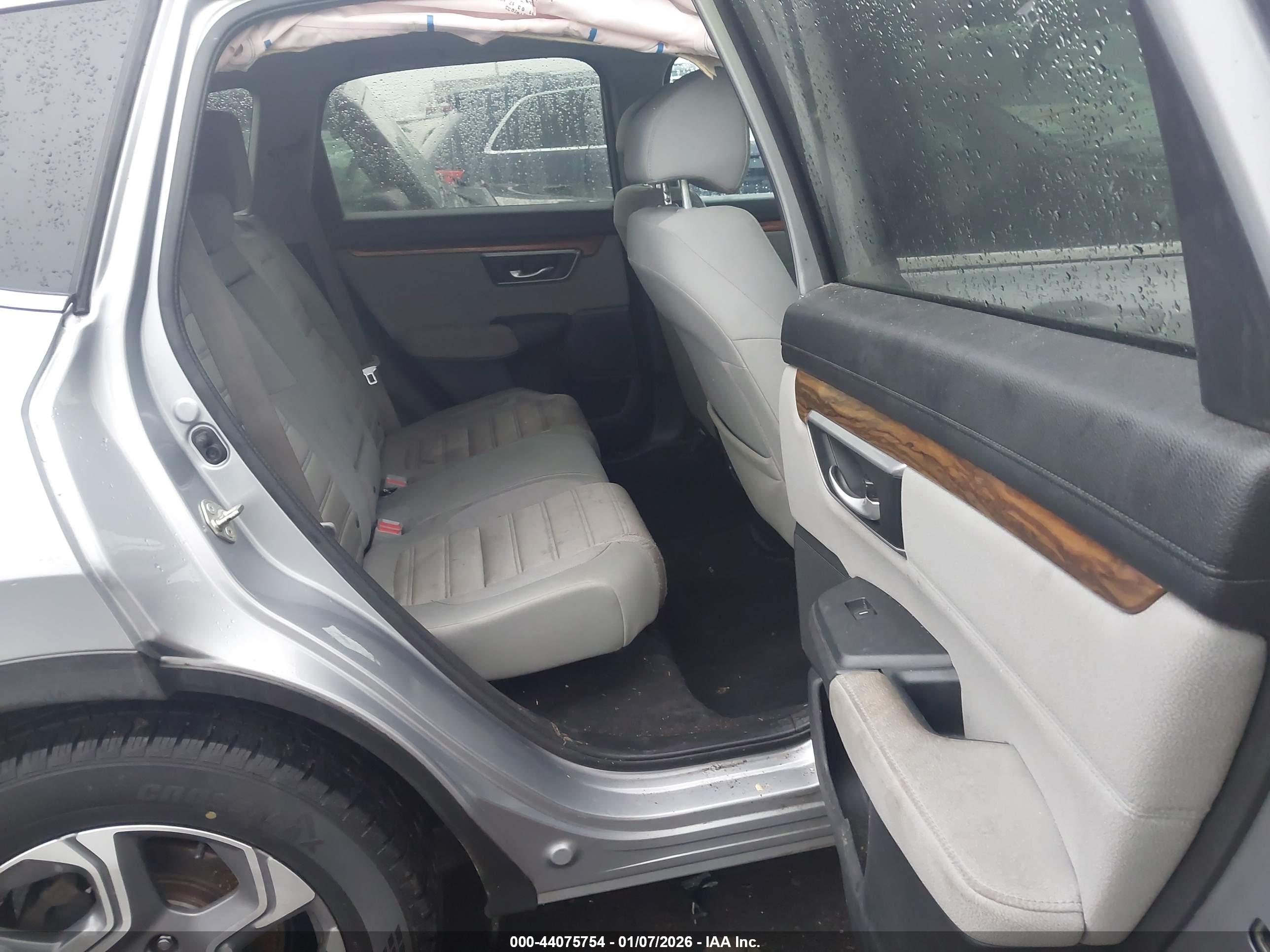 HONDA CR-V image 8