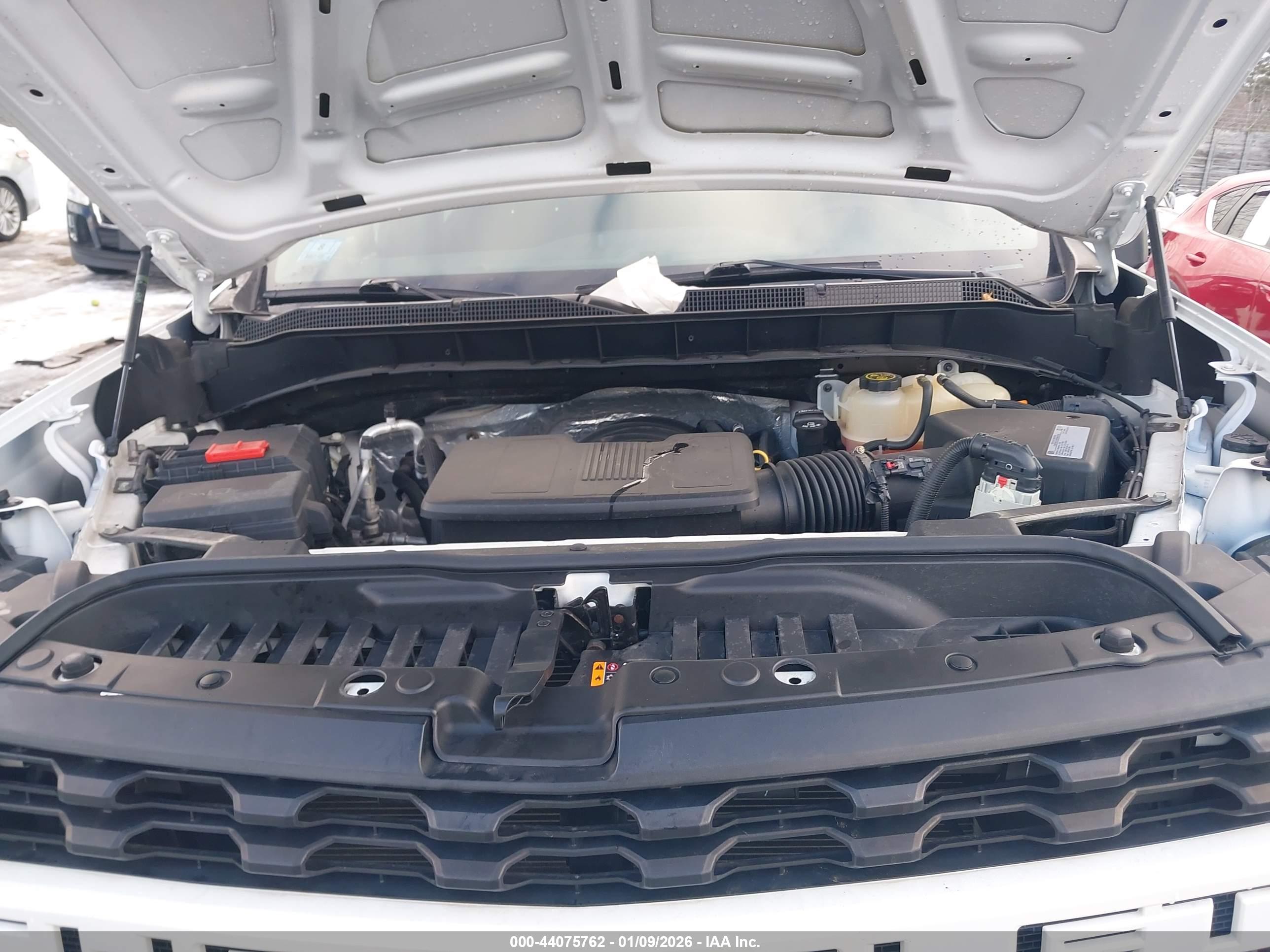 CHEVROLET SILVERADO image 10