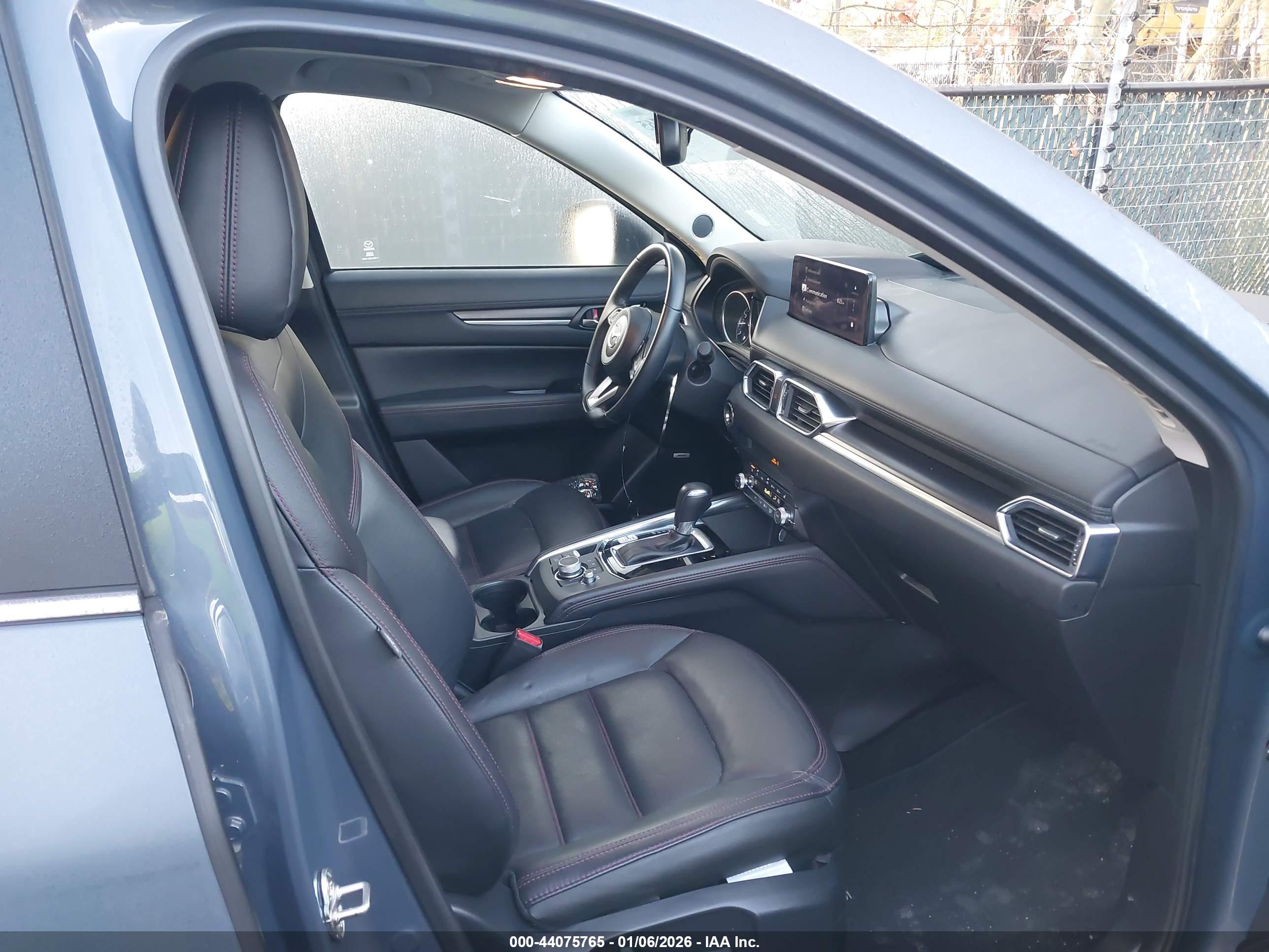 MAZDA CX-5 image 5