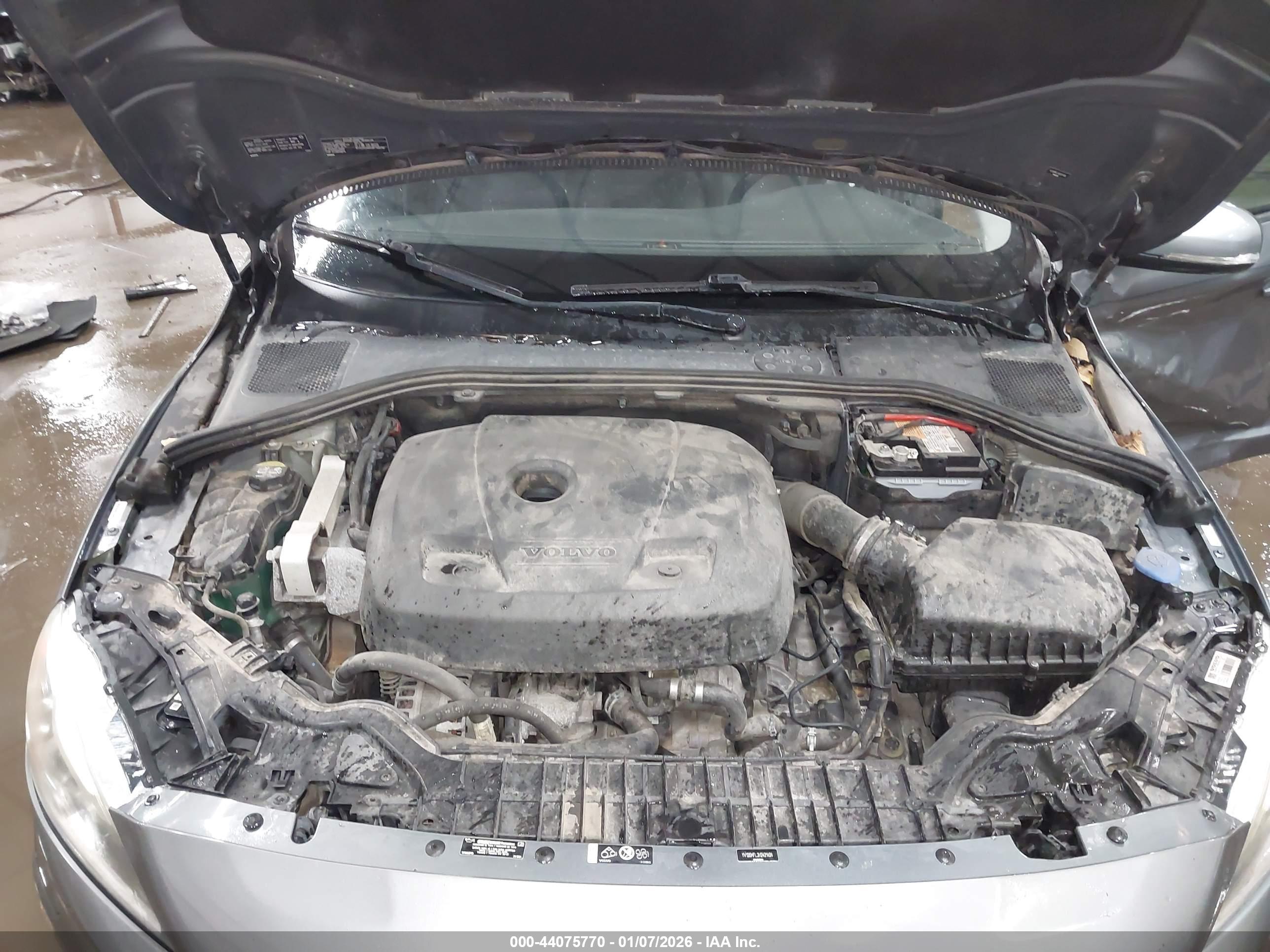 VOLVO S60 image 10