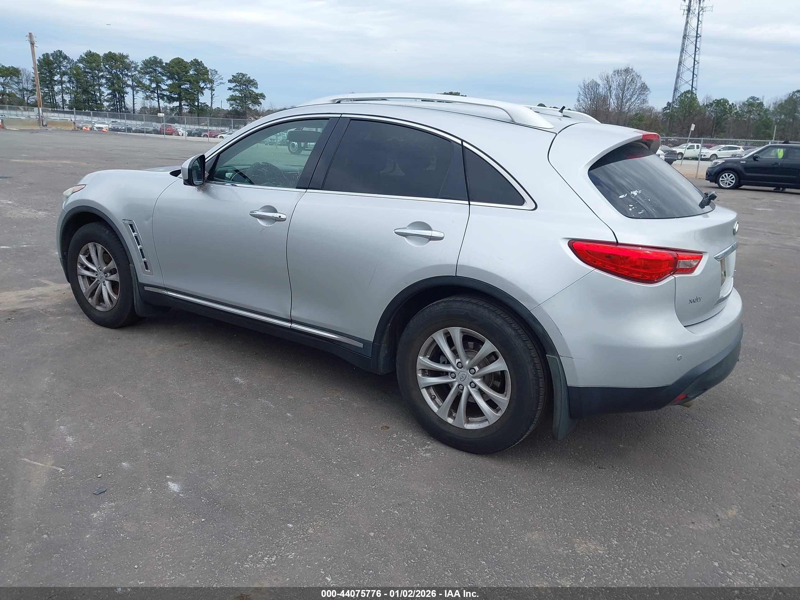 INFINITI FX35 image 3