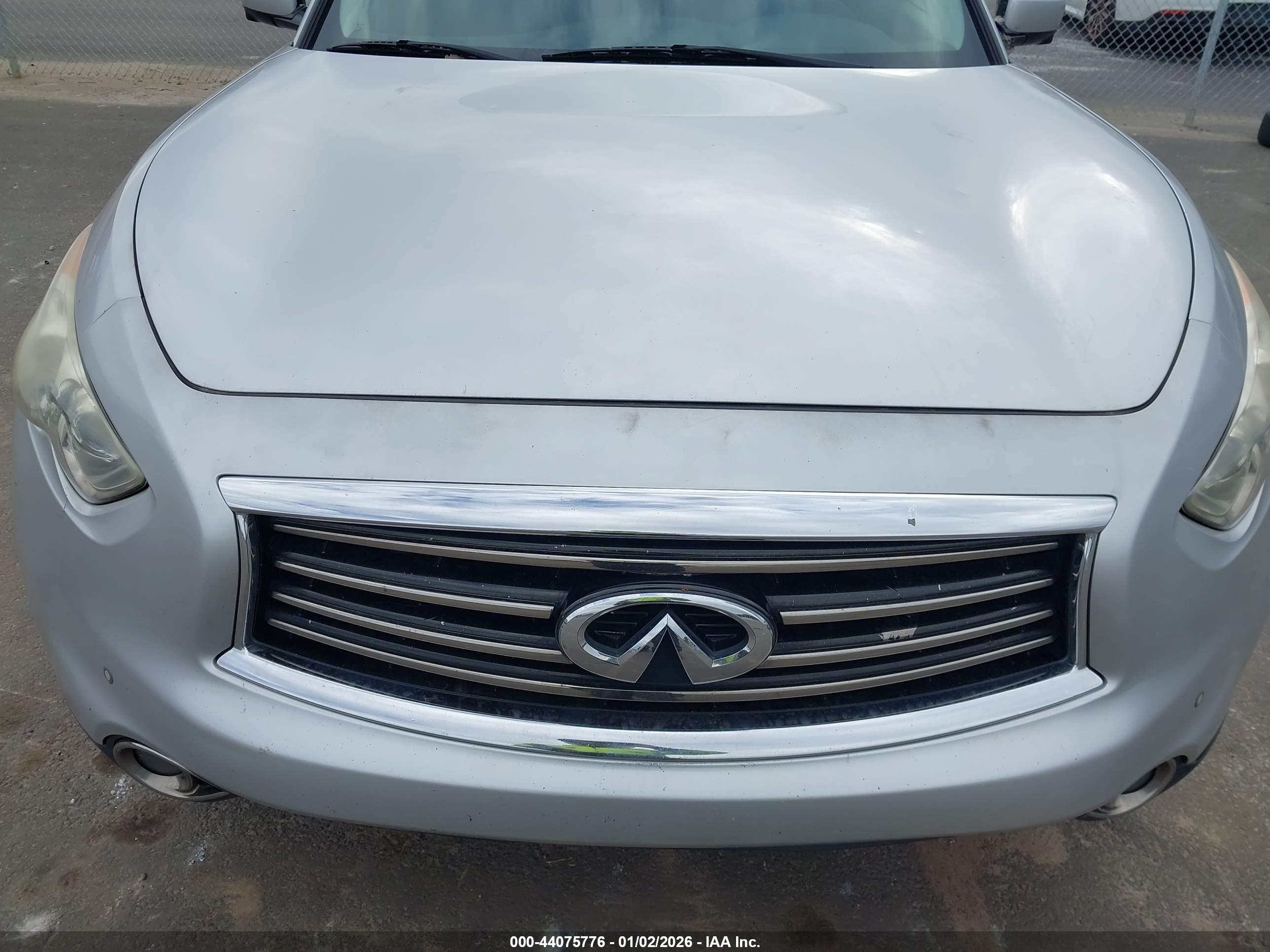 INFINITI FX35 image 6