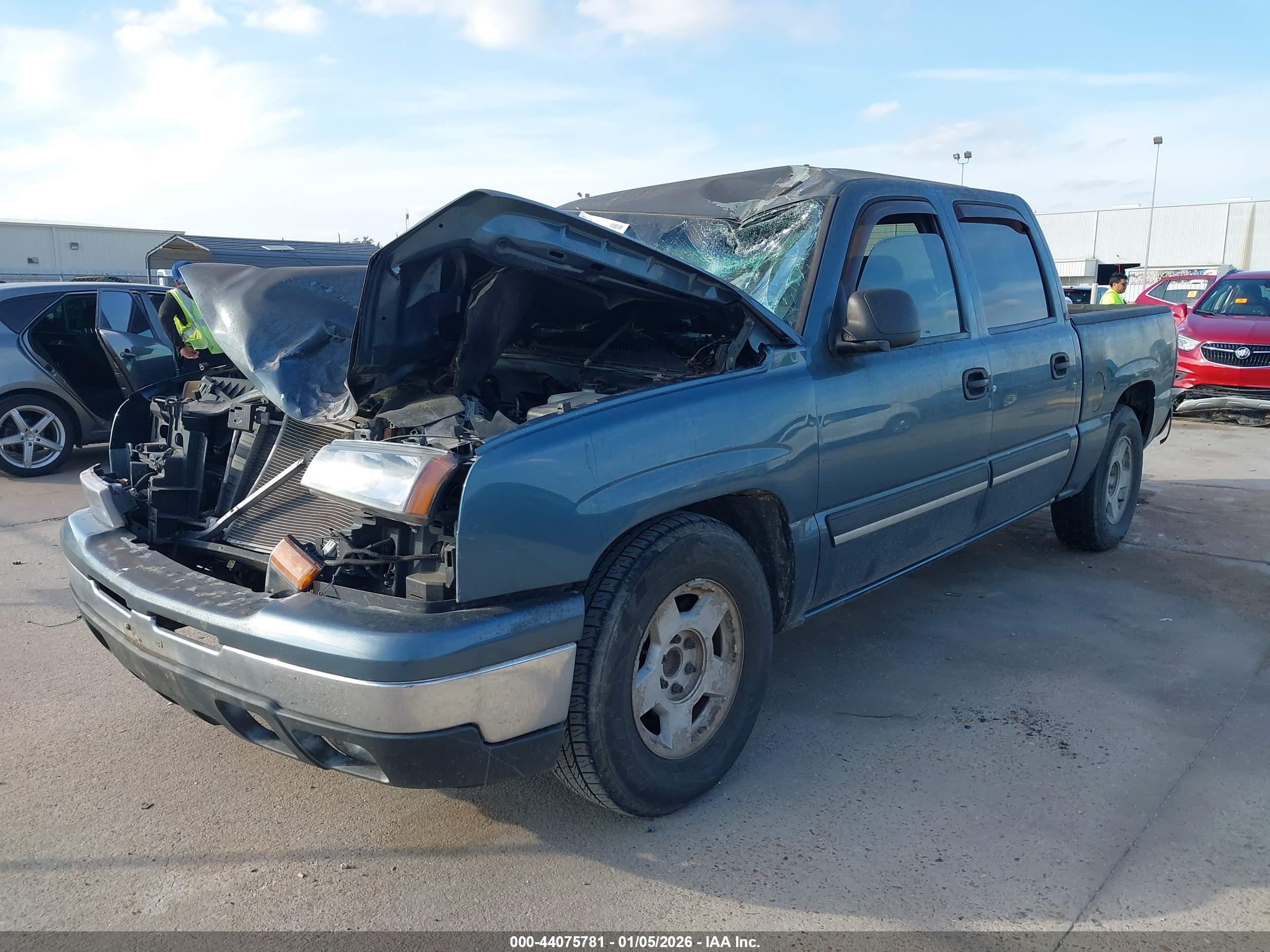 CHEVROLET SILVERADO image 2