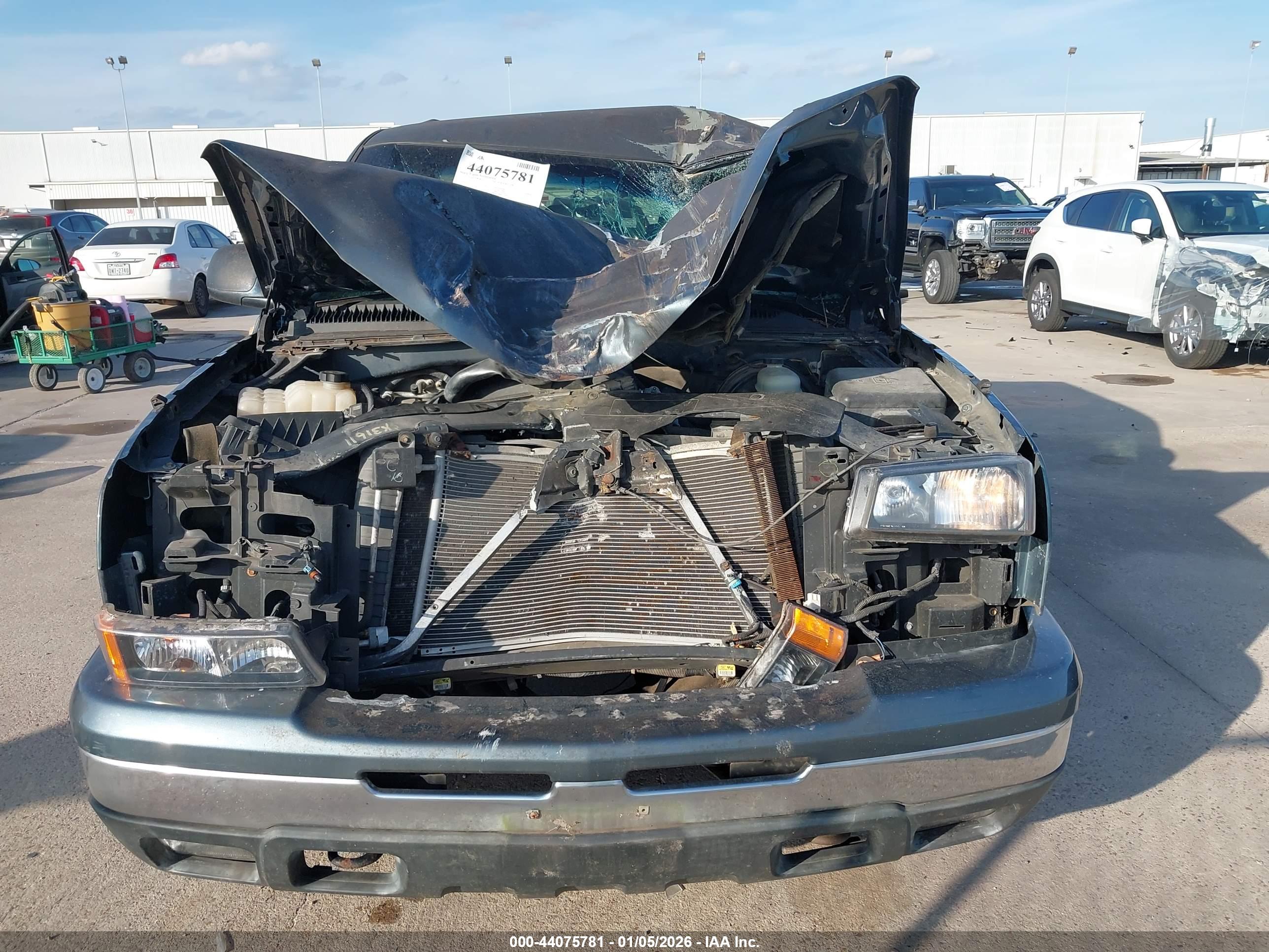 CHEVROLET SILVERADO image 6