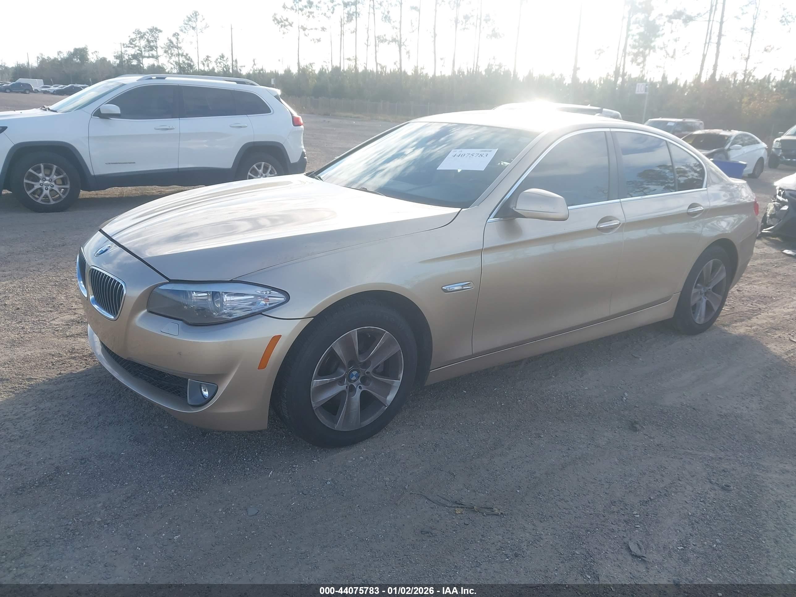 BMW 528I image 2