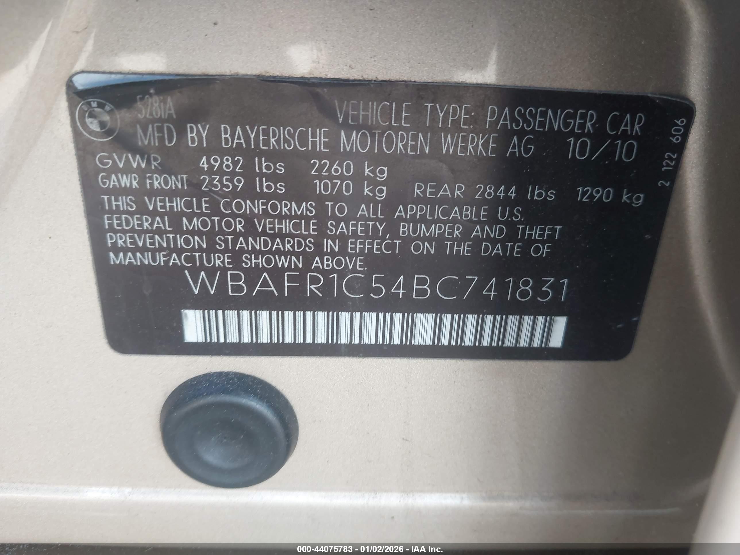 BMW 528I image 9