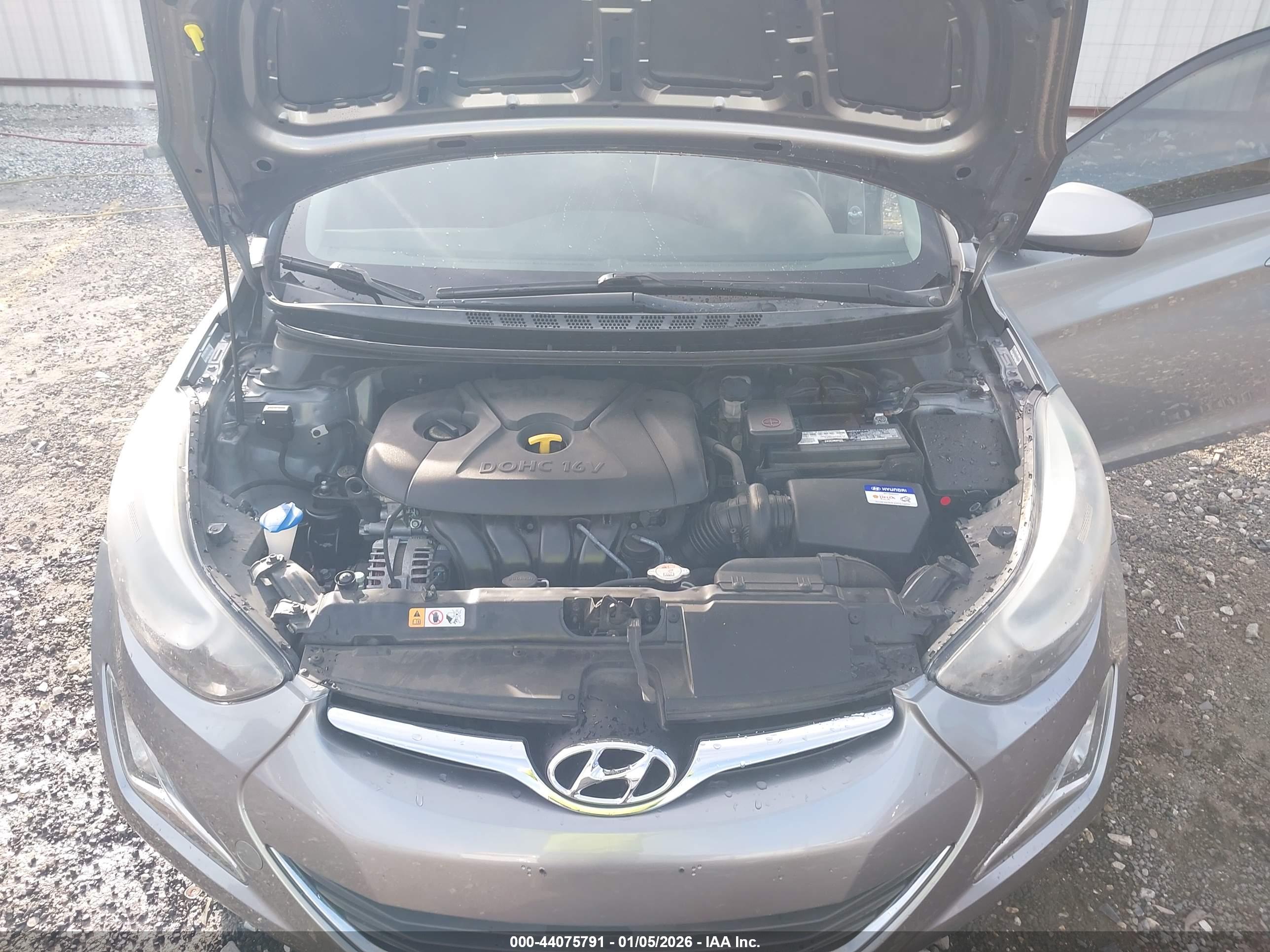 HYUNDAI ELANTRA image 10