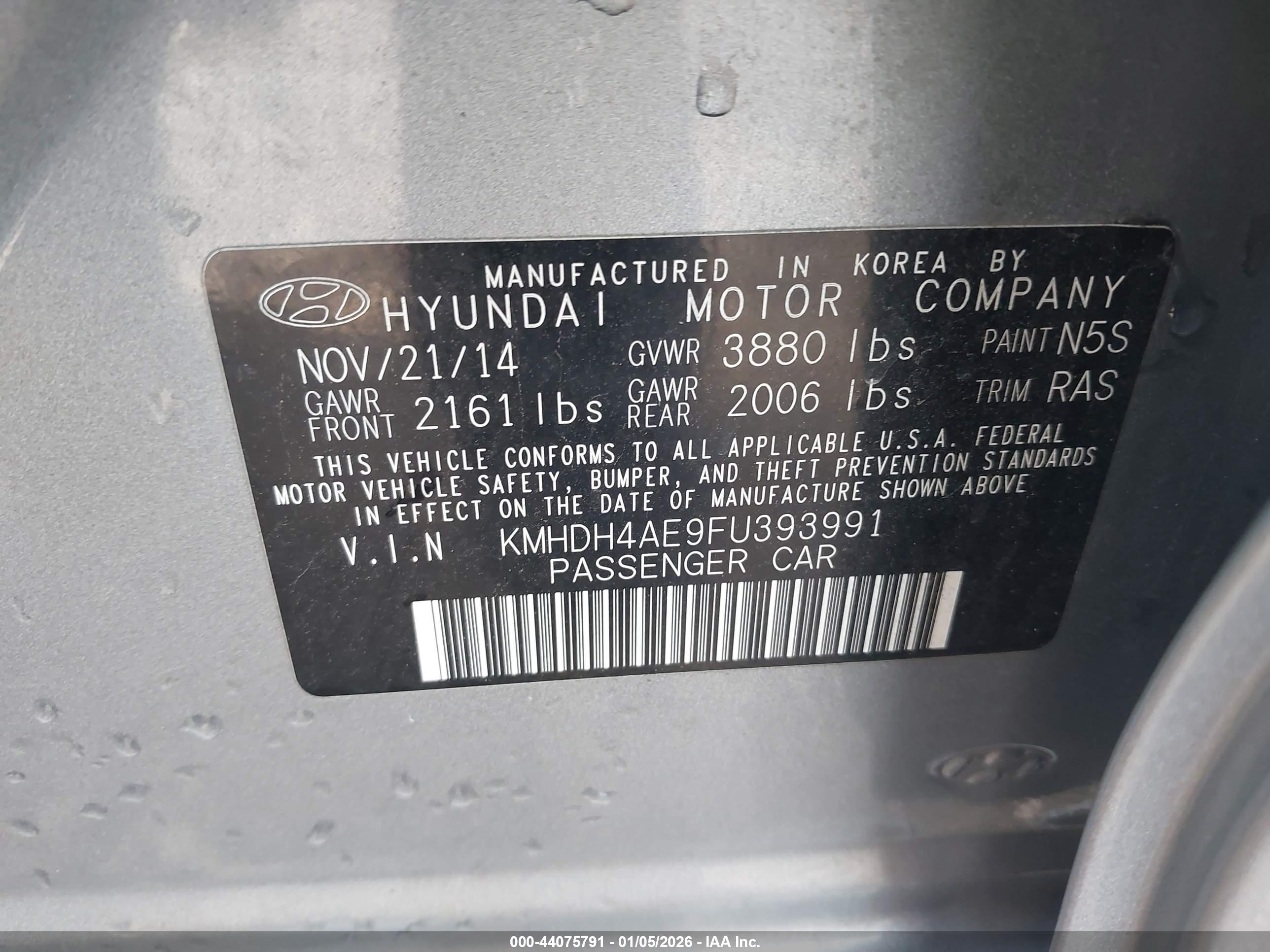 HYUNDAI ELANTRA image 9