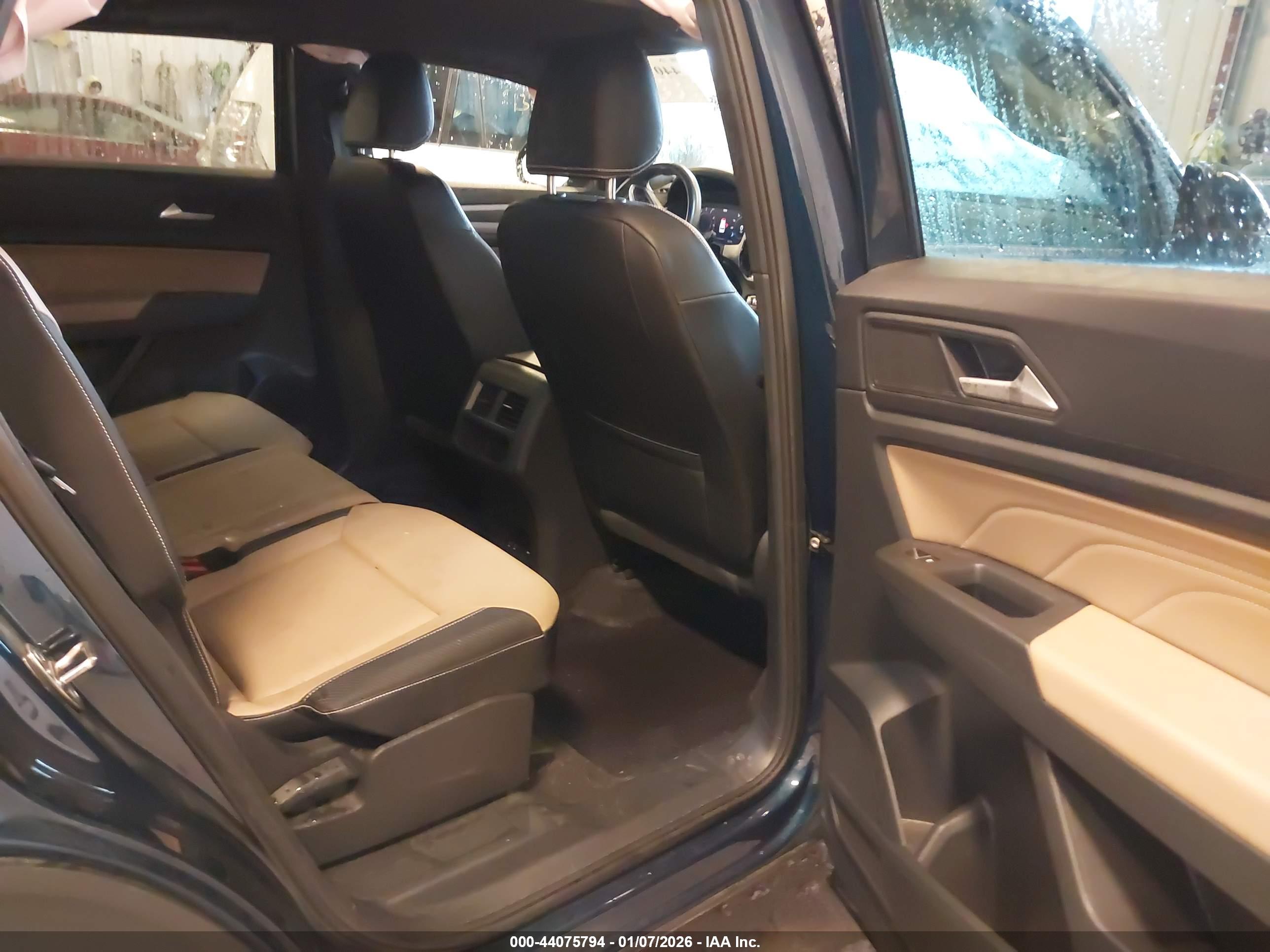 VOLKSWAGEN ATLAS image 8