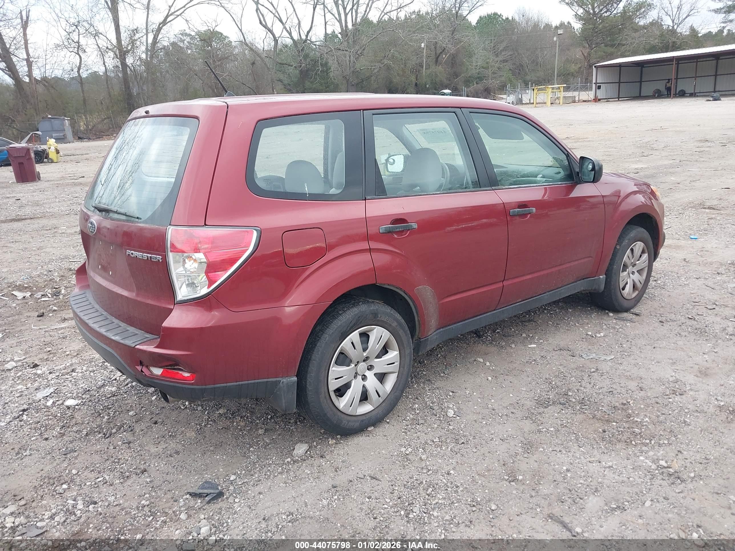 SUBARU FORESTER image 4