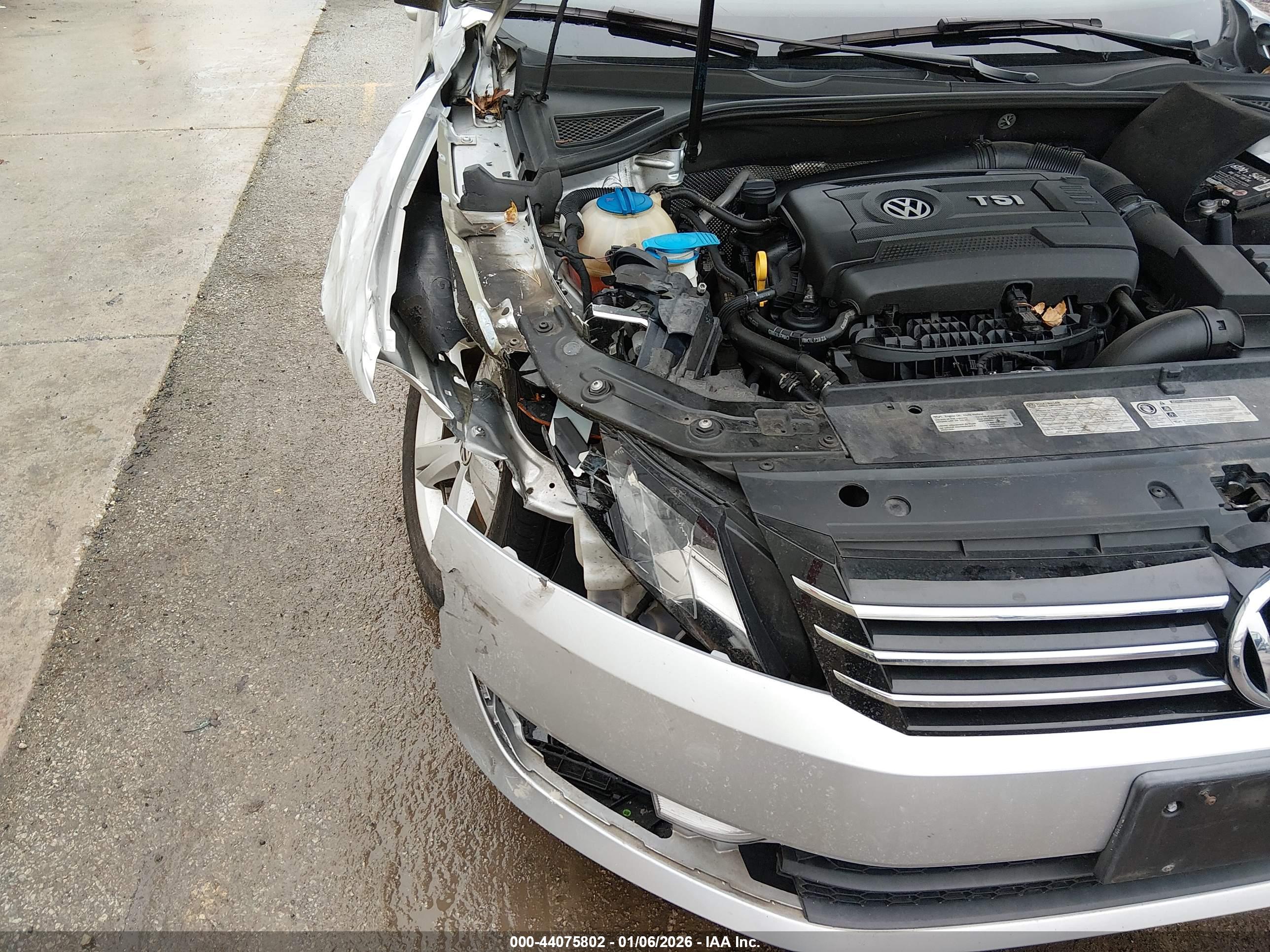 VOLKSWAGEN PASSAT image 6