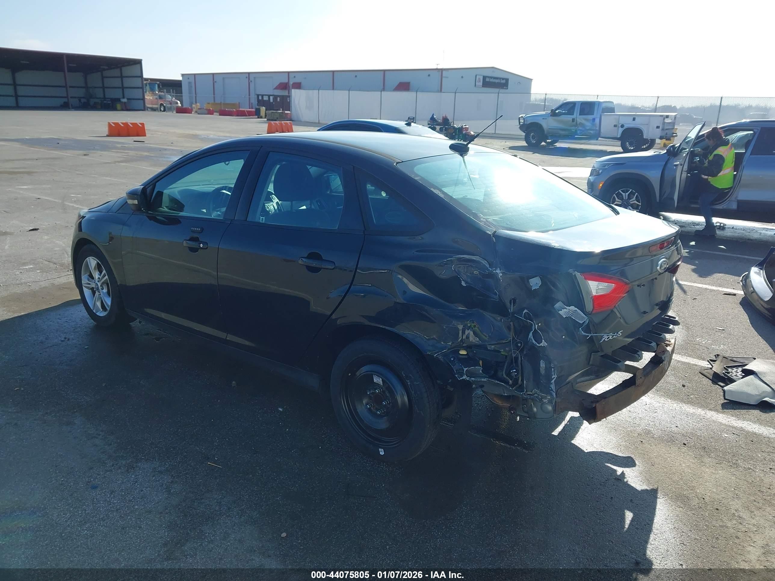 FORD FOCUS image 3