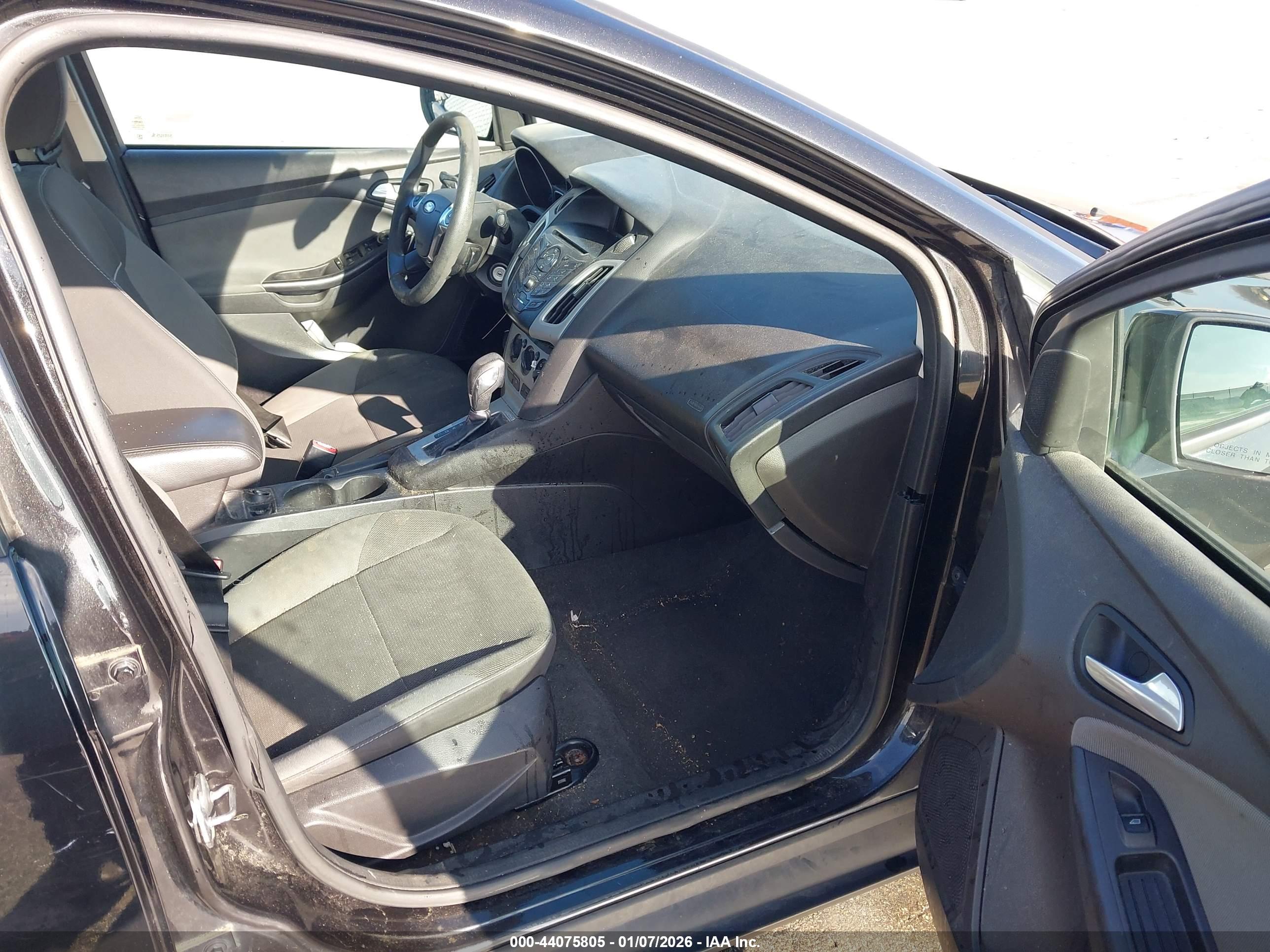 FORD FOCUS image 5