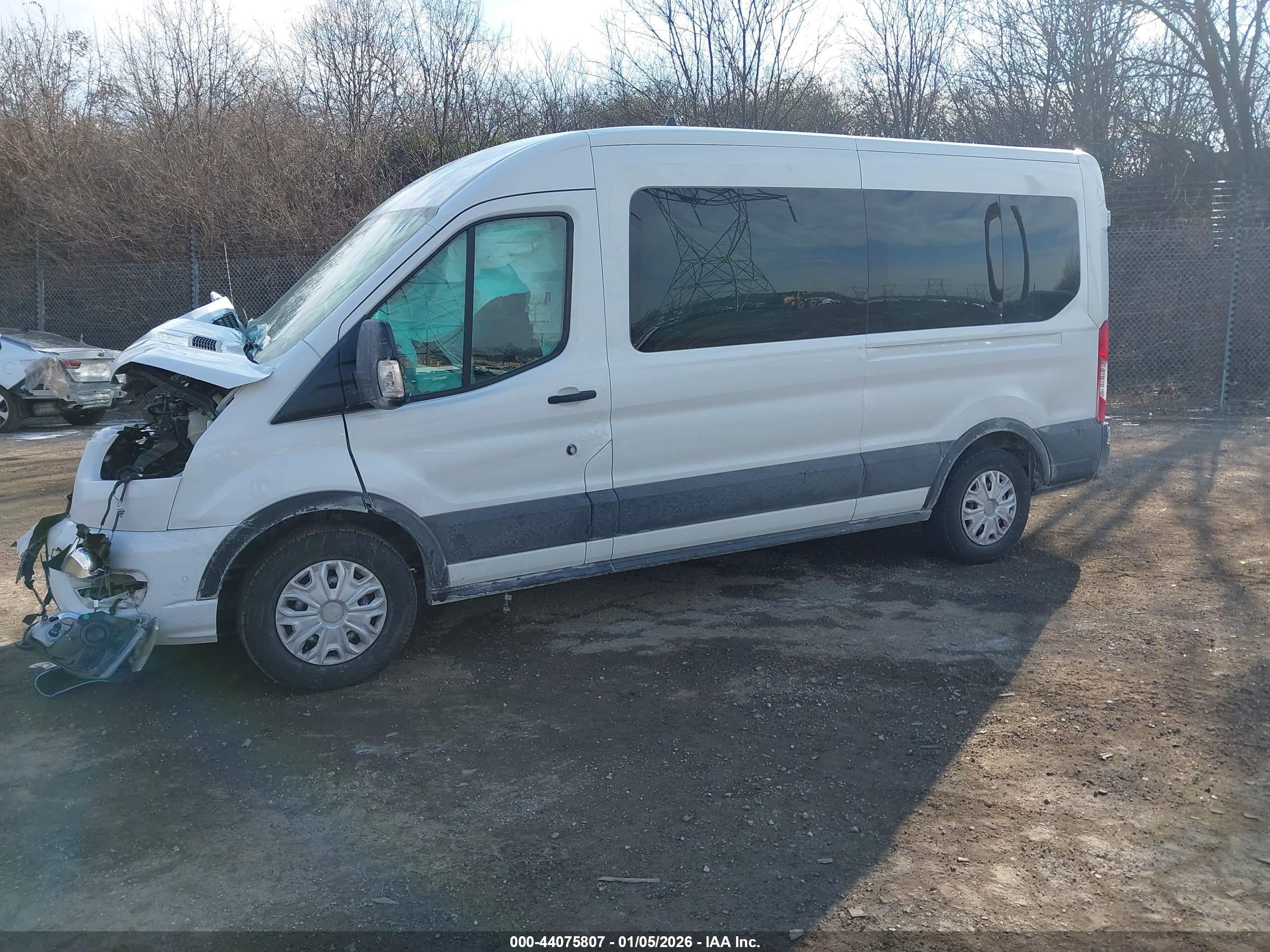 FORD TRANSIT-350 image 2
