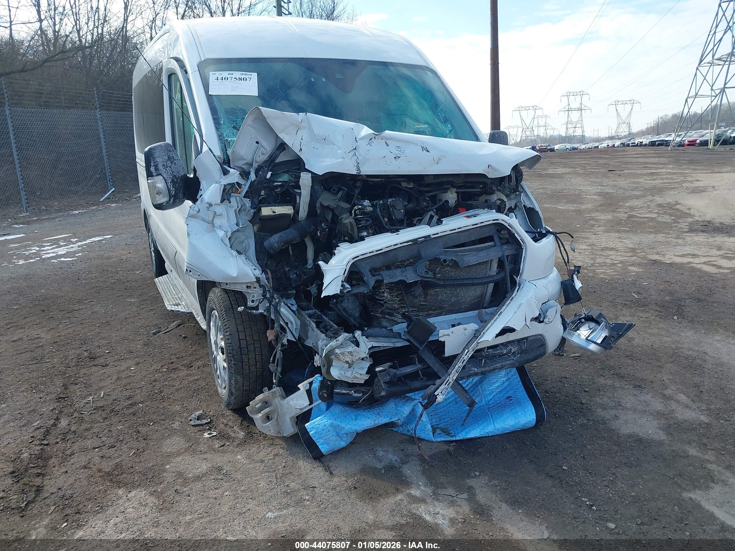 FORD TRANSIT-350 image 6