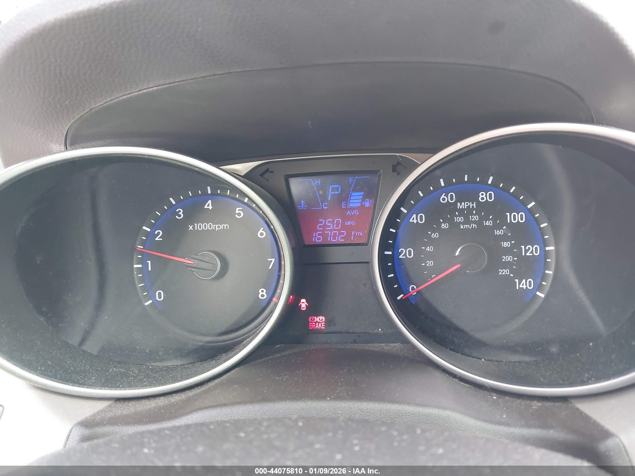 HYUNDAI TUCSON image 7