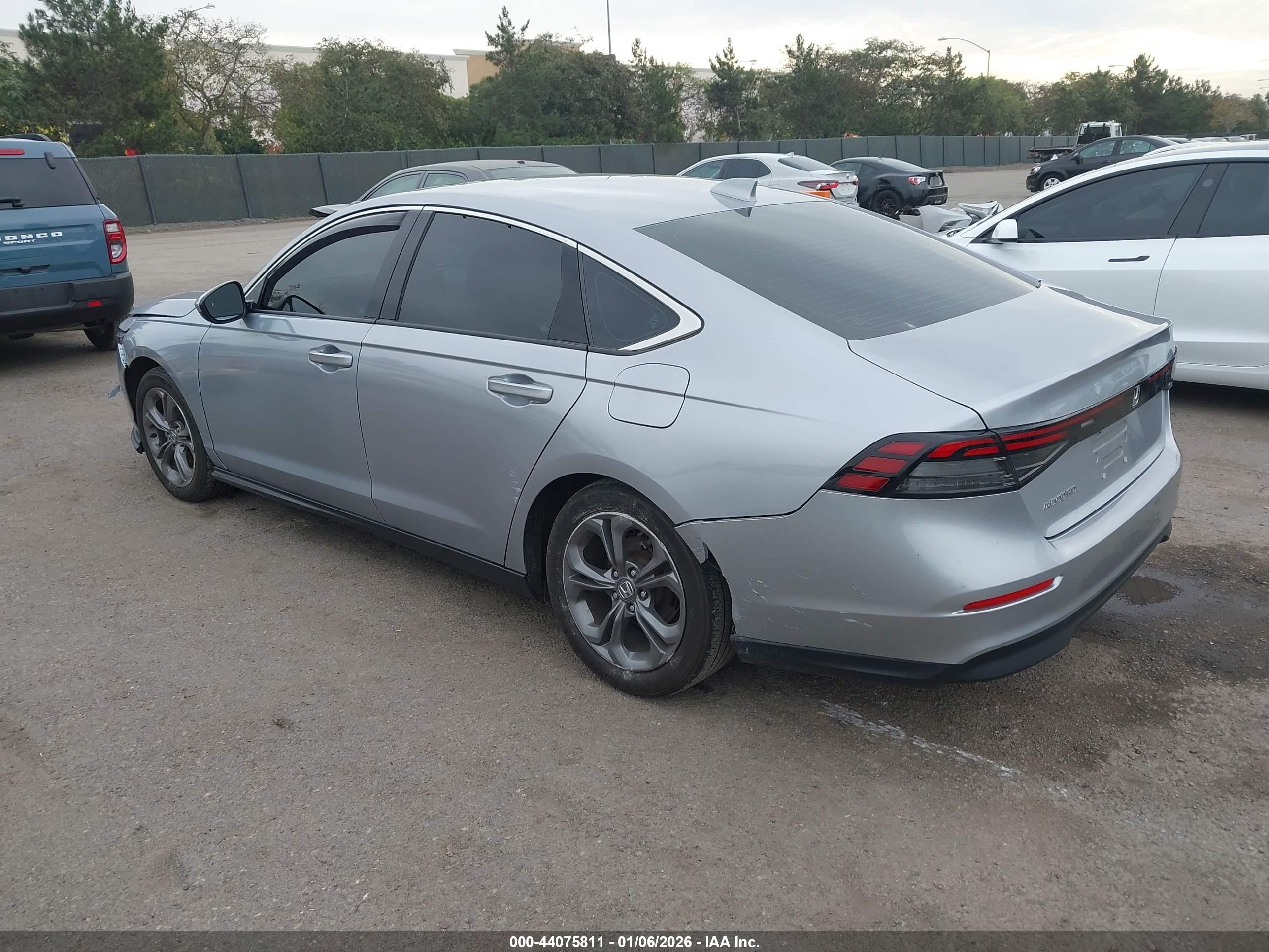 HONDA ACCORD image 3