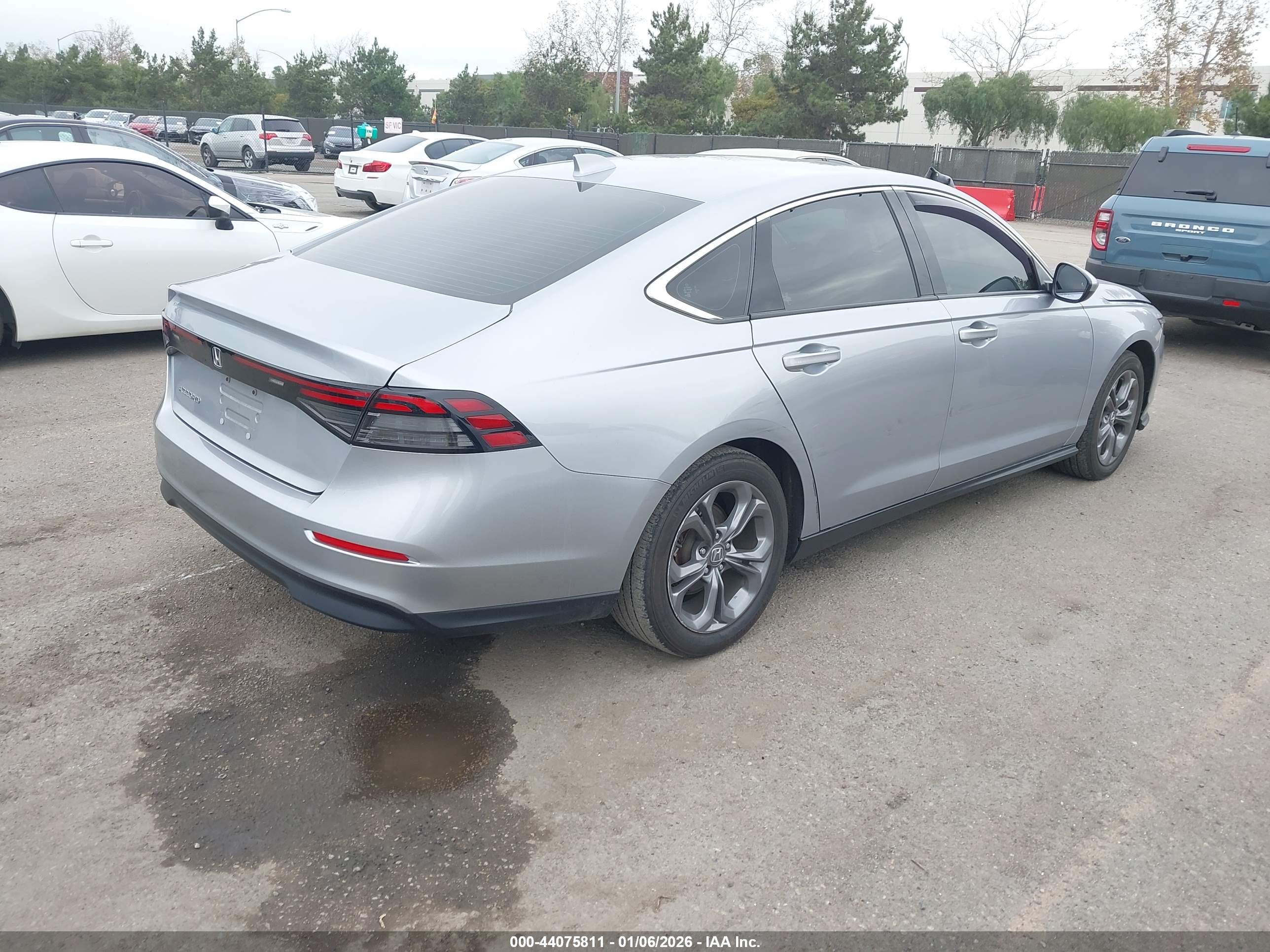 HONDA ACCORD image 4