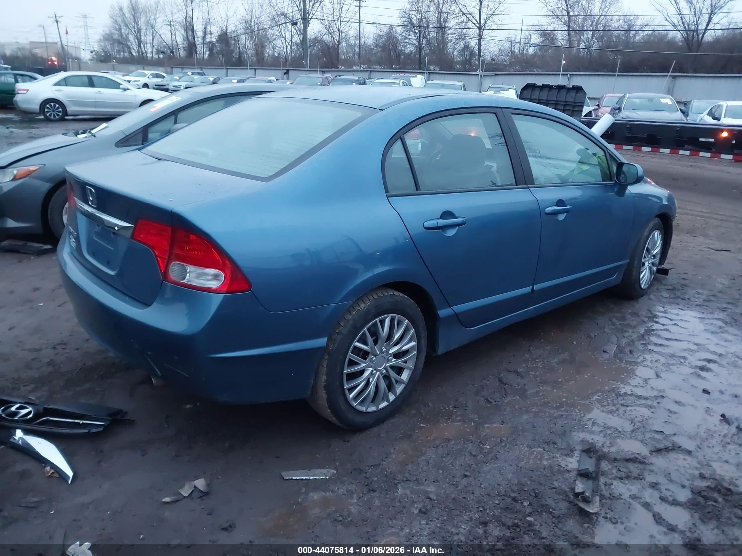 HONDA CIVIC image 4