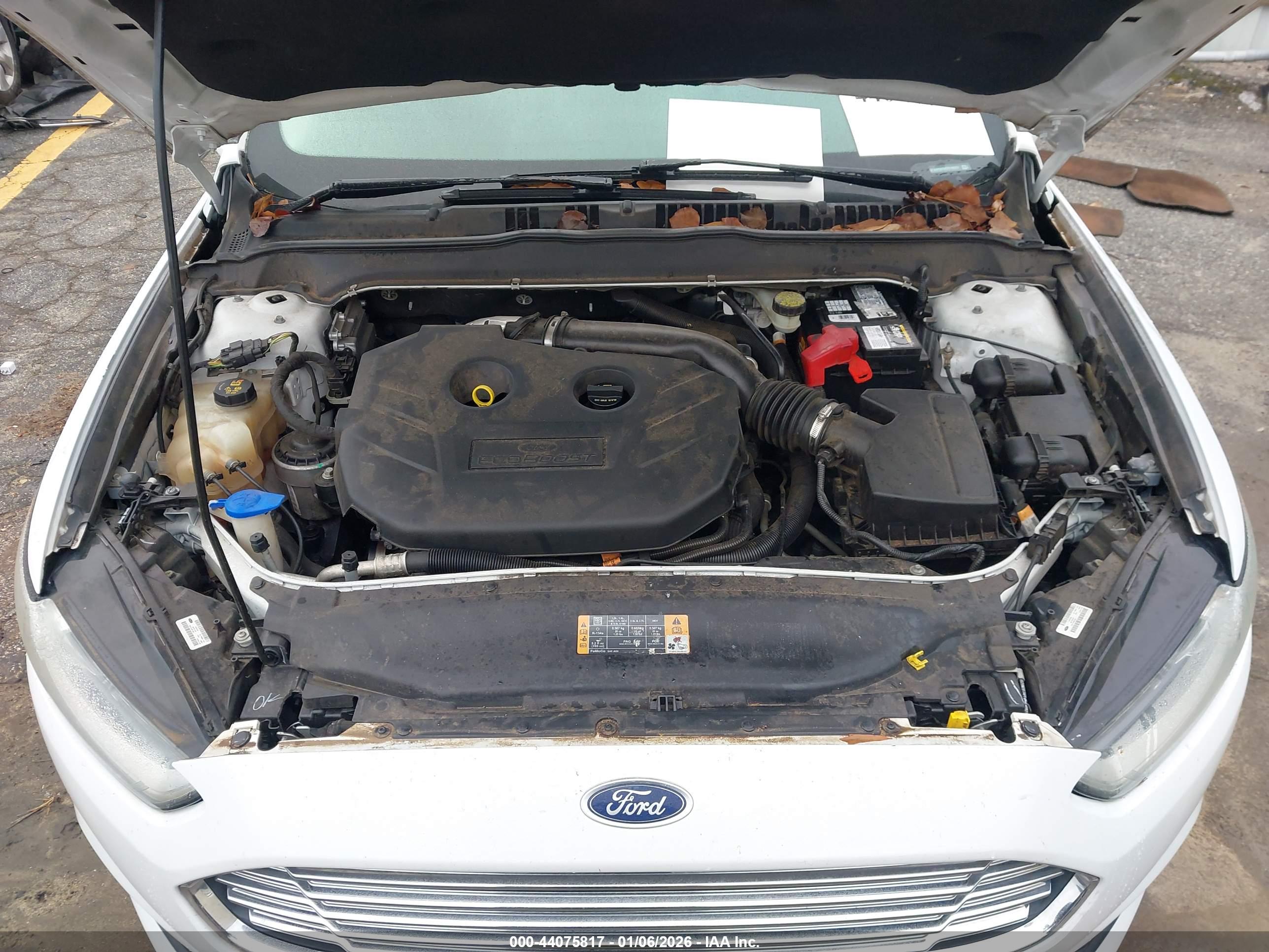 FORD FUSION image 10