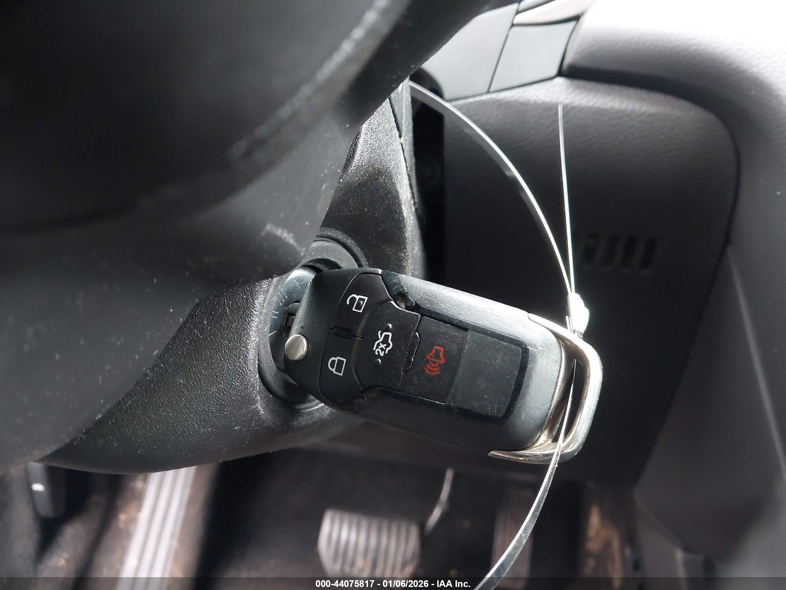 FORD FUSION image 11