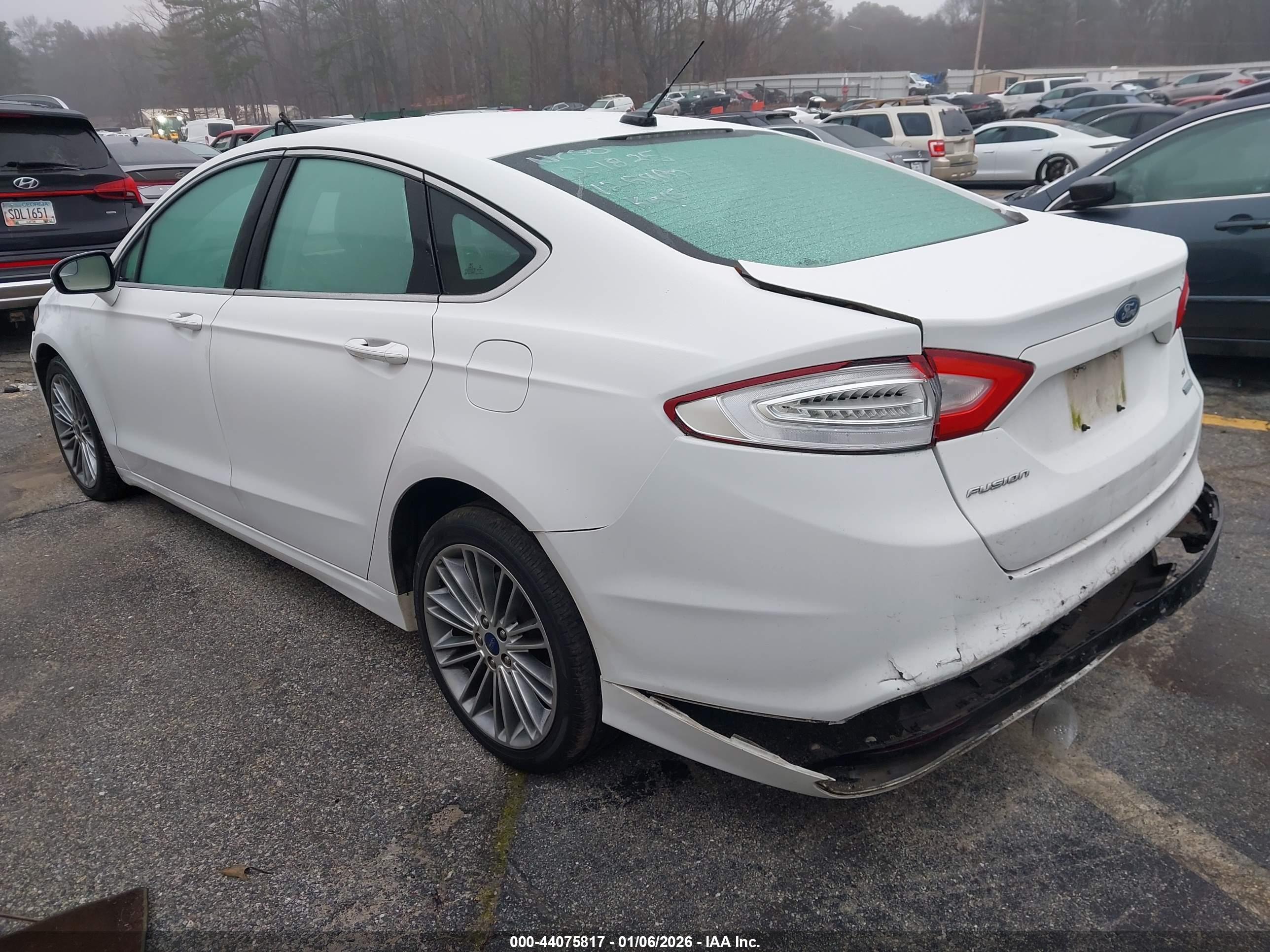 FORD FUSION image 3